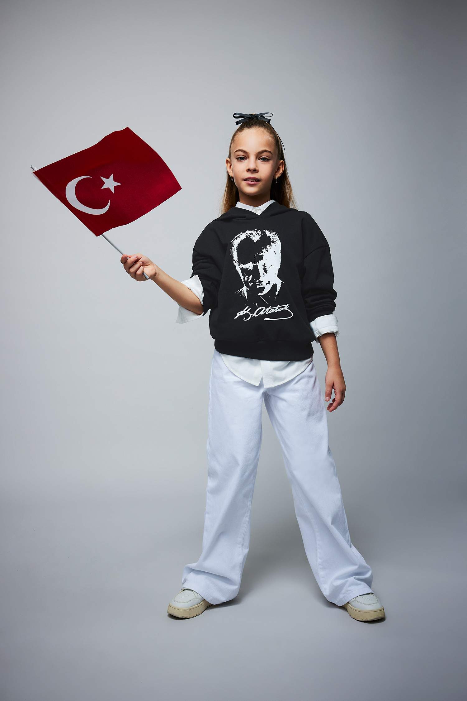 Світшот стандартного крою з товстої тканини для дівчаток