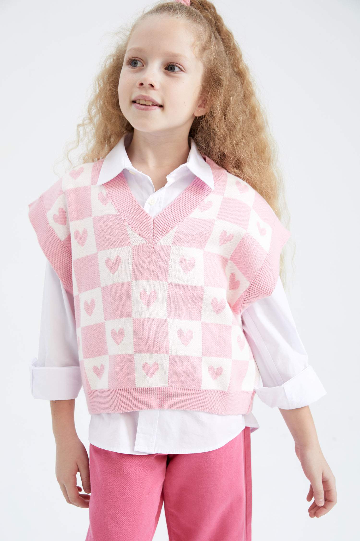 يلك صوف بناتي تريكو قصة عادية بياقة V