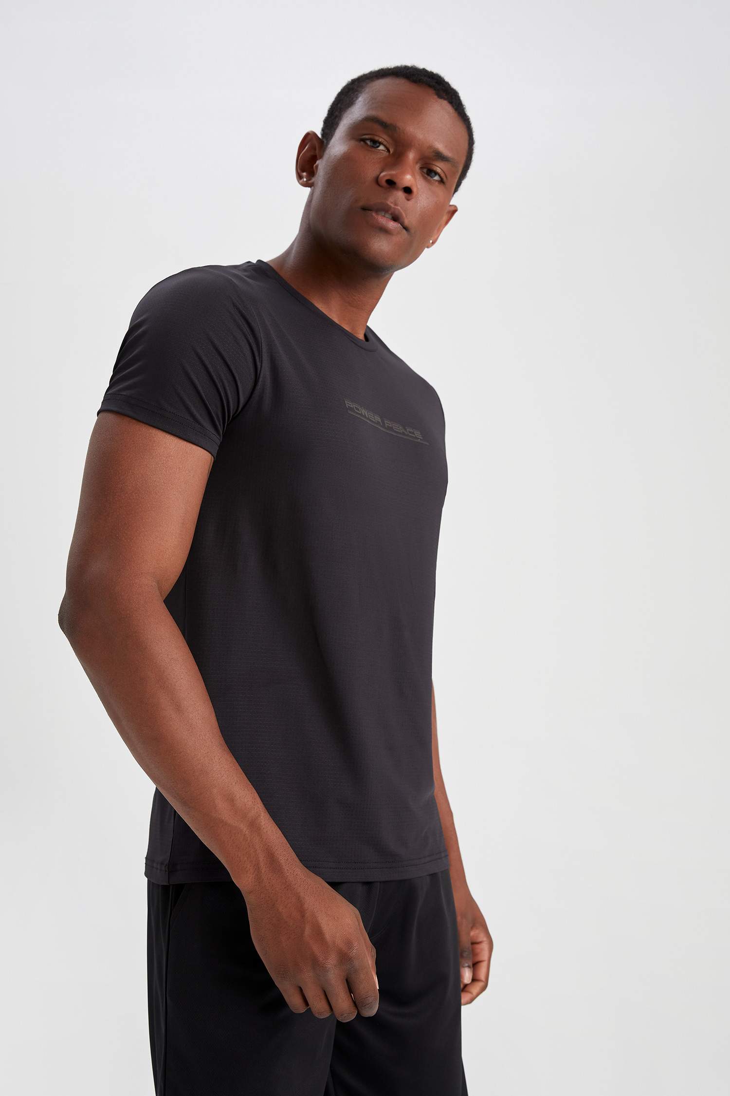 дөңгелек жаға Футболка