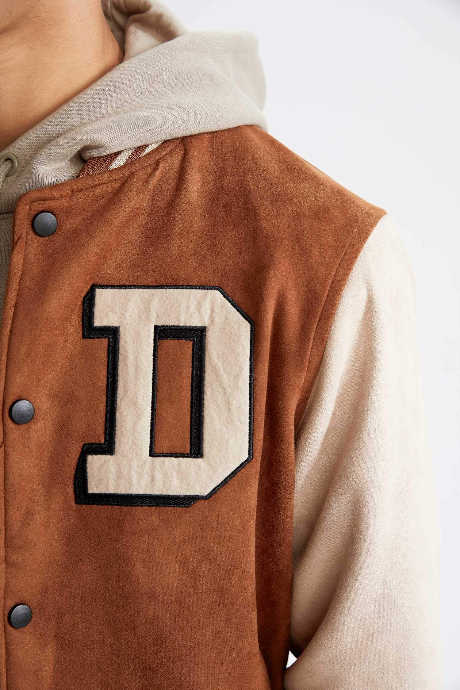 Oversize Fit Kolej Yaka Nakışlı Çıtçıt Kapamalı Çift Cepli Mevsimlik Hafif İnce Süet Bomber Mont Ceket