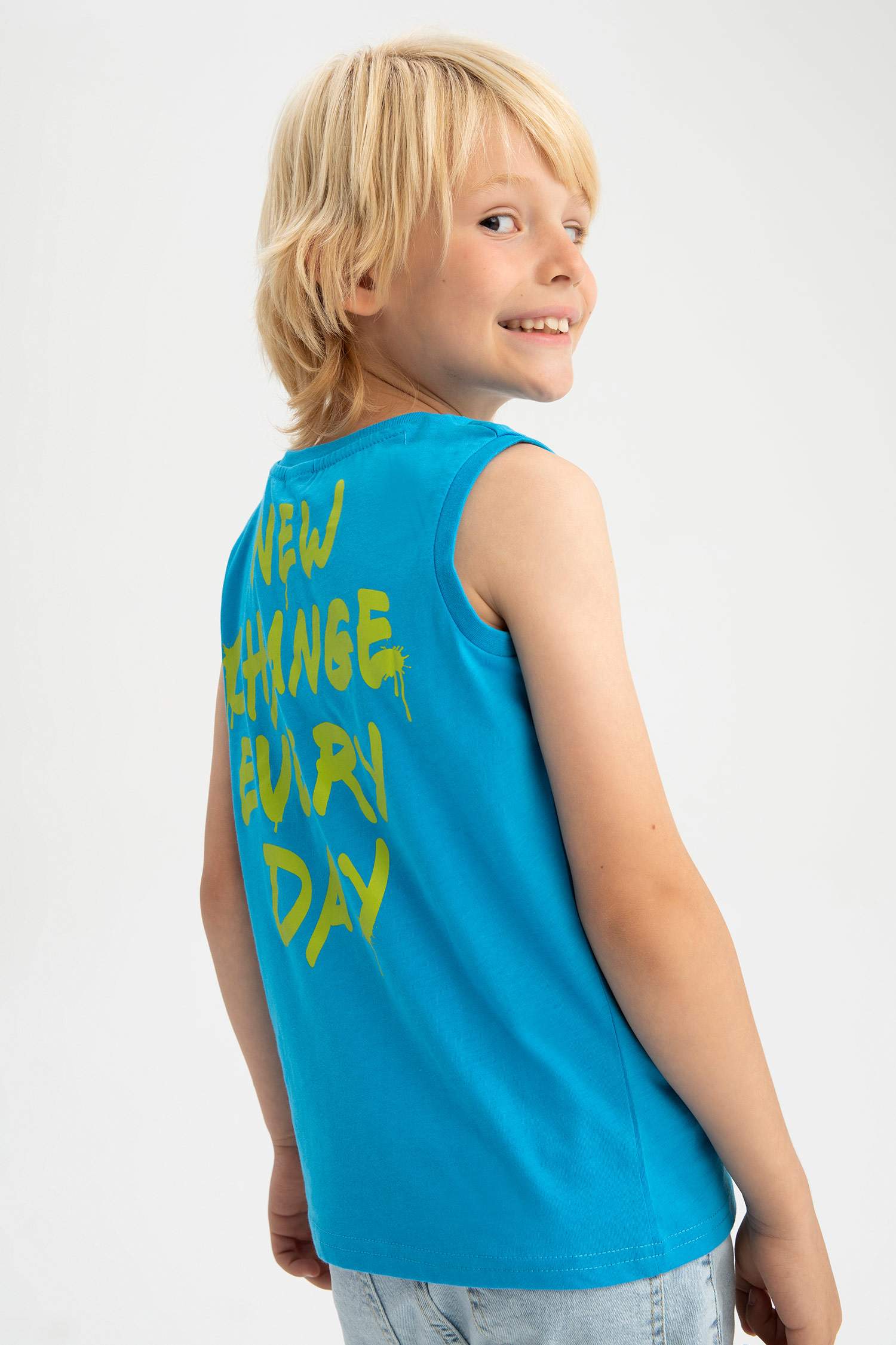 Майка с круглым вырезом для мальчиков