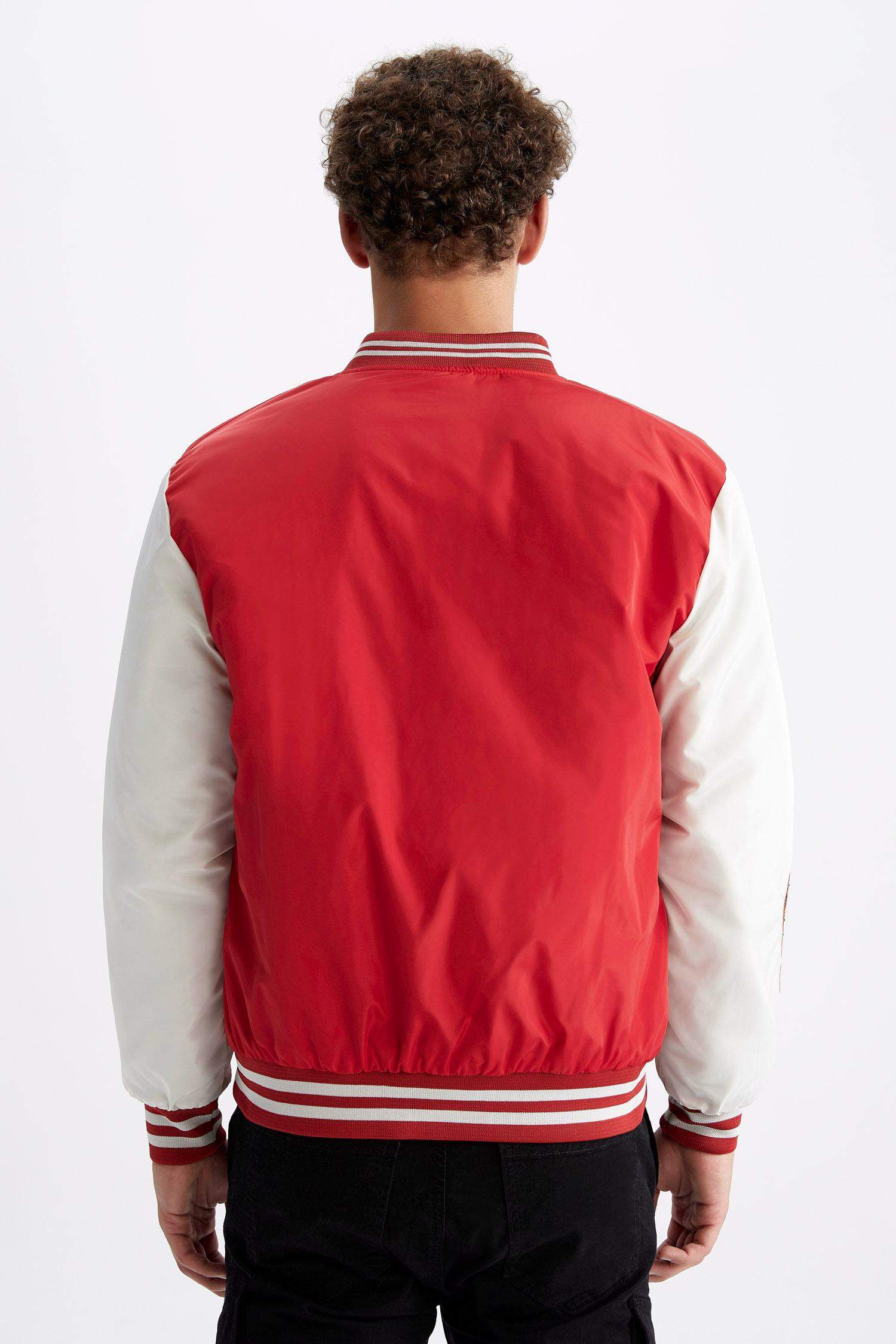 Oversize Fit Kolej Yaka Fermuarlı Çift Cepli Mevsimlik Hafif Bomber Mont Ceket