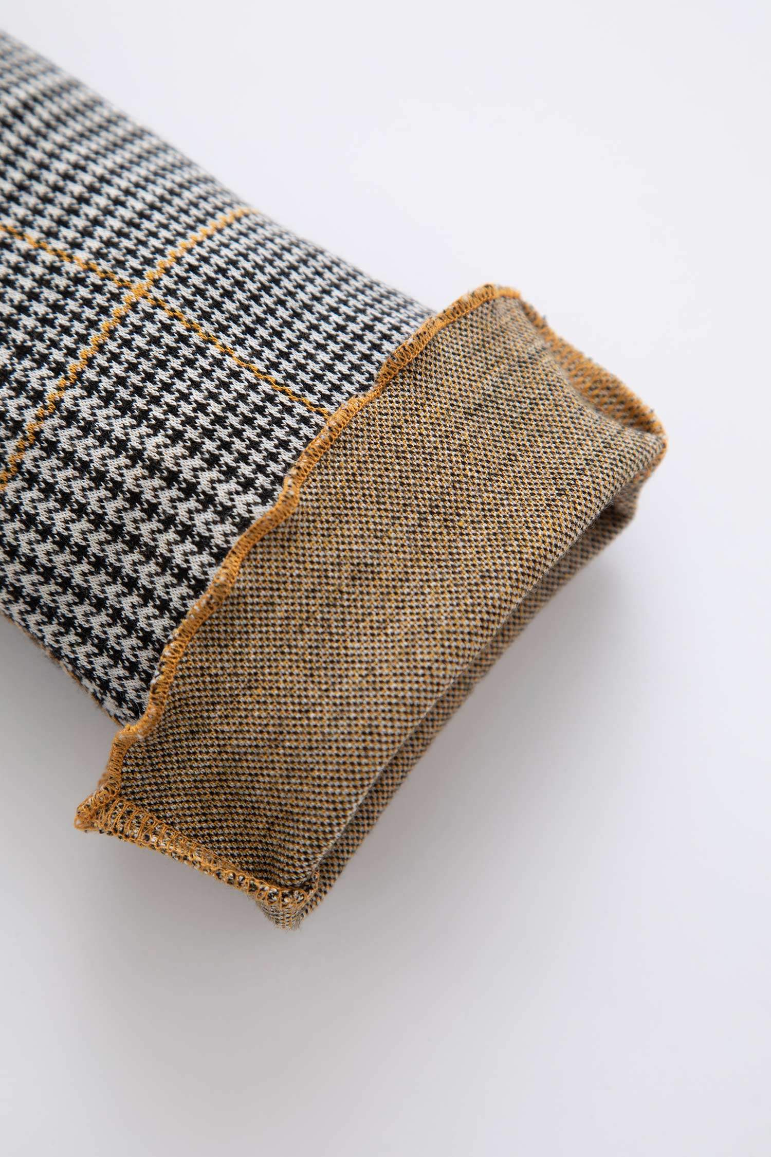 سروال كاروهات برجل واسع