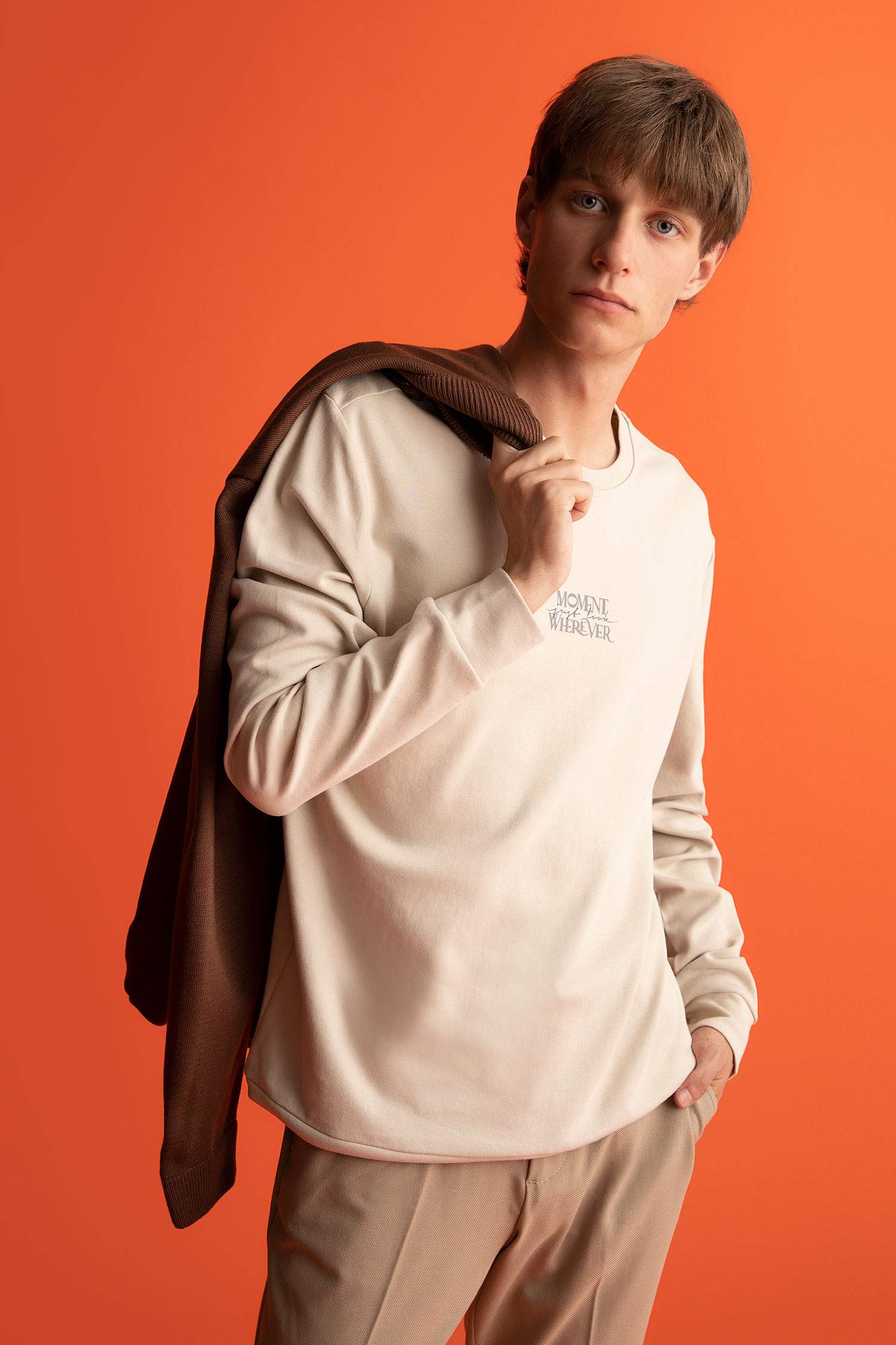 Modern Fit Long Sleeve Sweatshirt