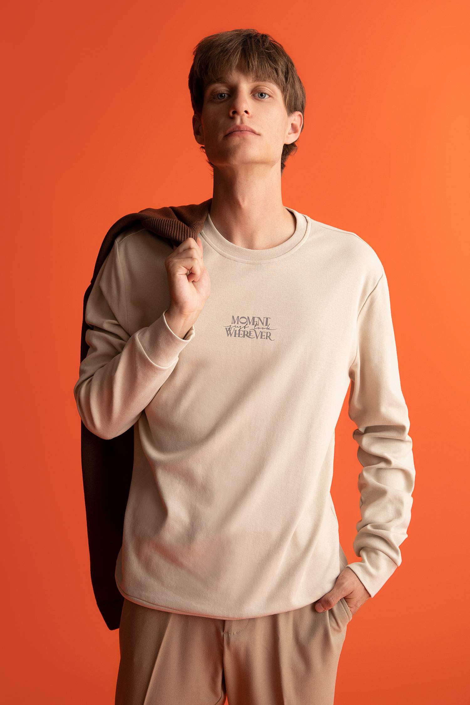 Modern Fit Long Sleeve Sweatshirt