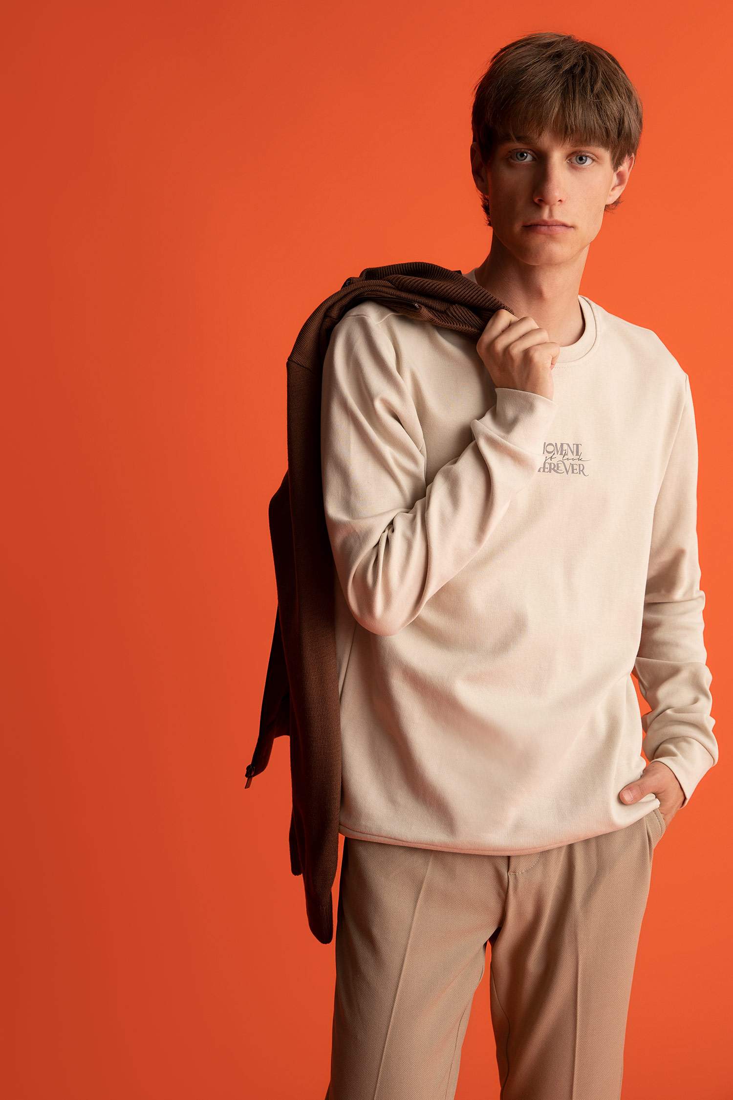 Modern Fit Long Sleeve Sweatshirt