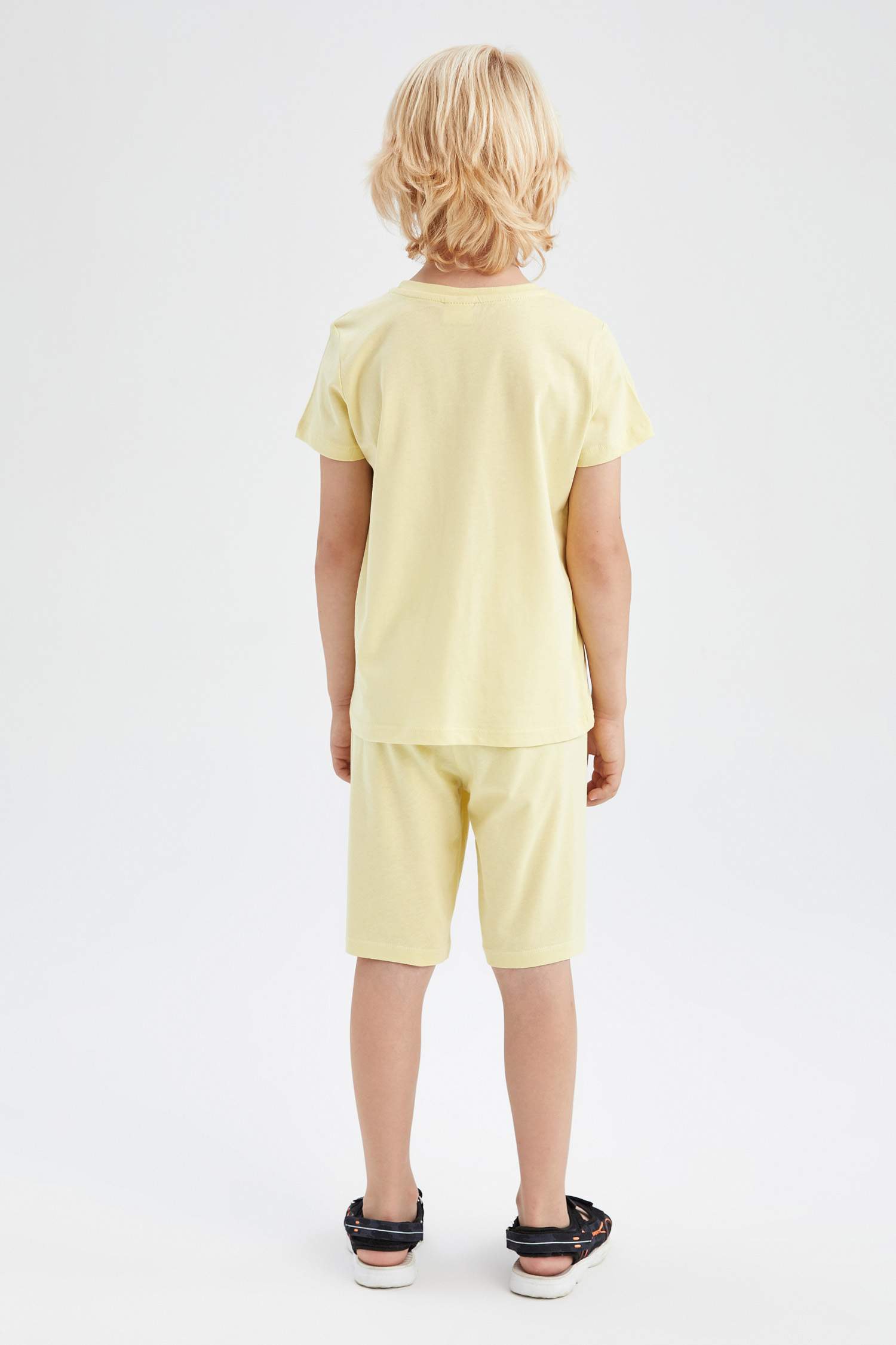 طقم ولادي - قطعتين