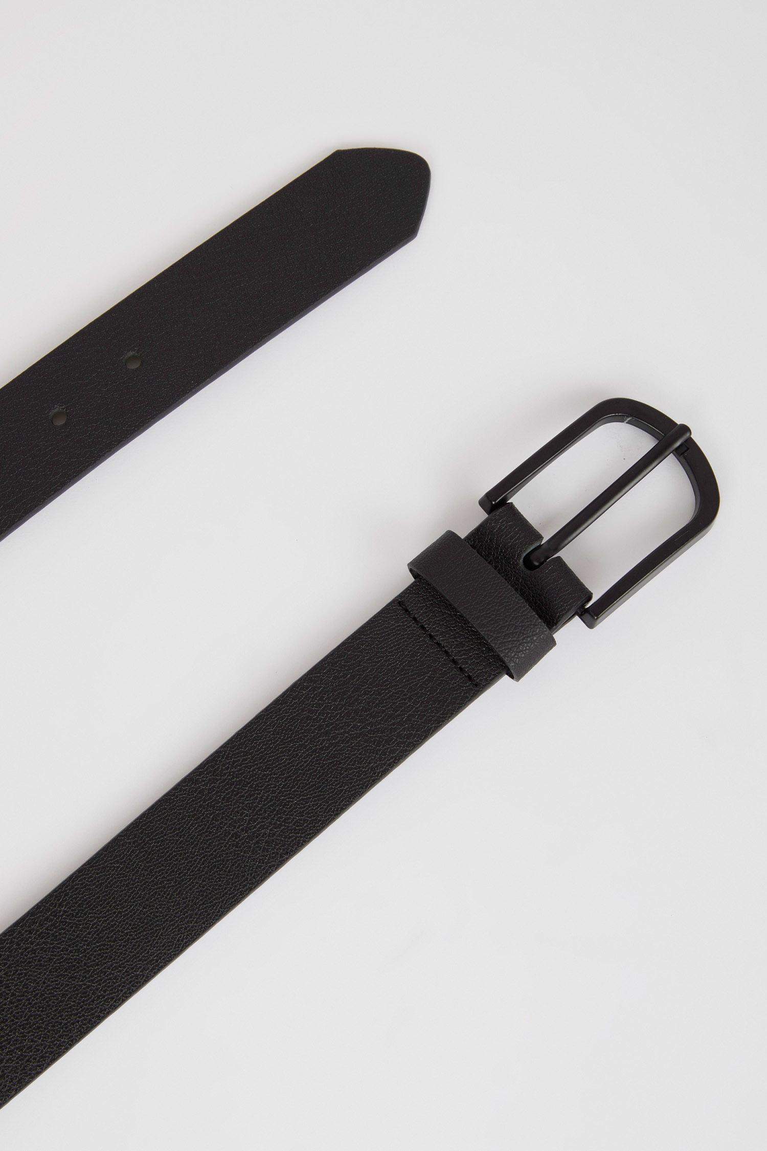 Ремень с овальной пряжкой из искуственной кожи