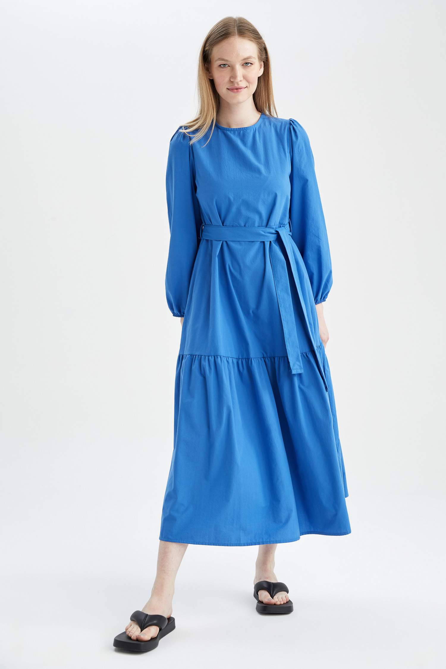 فستان كم طويل طويل بوبلين بياقة مستديرة