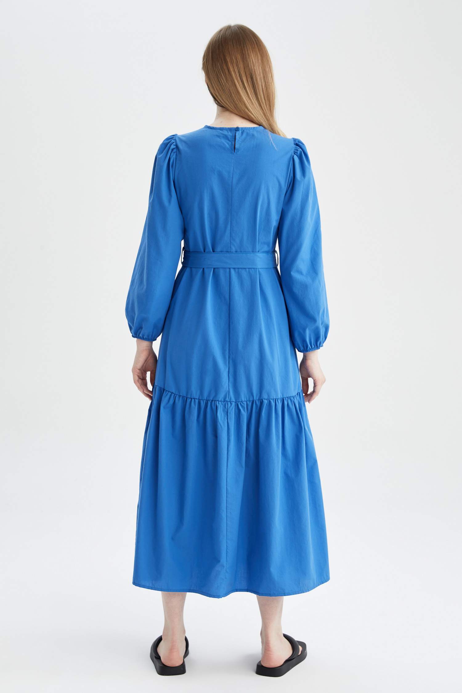 فستان كم طويل طويل بوبلين بياقة مستديرة