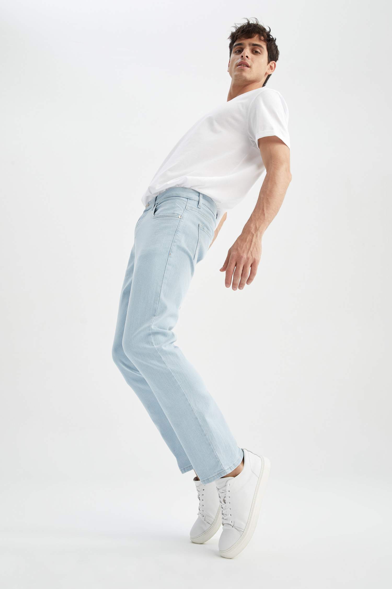 Джинсы стандартного кроя, Sergio