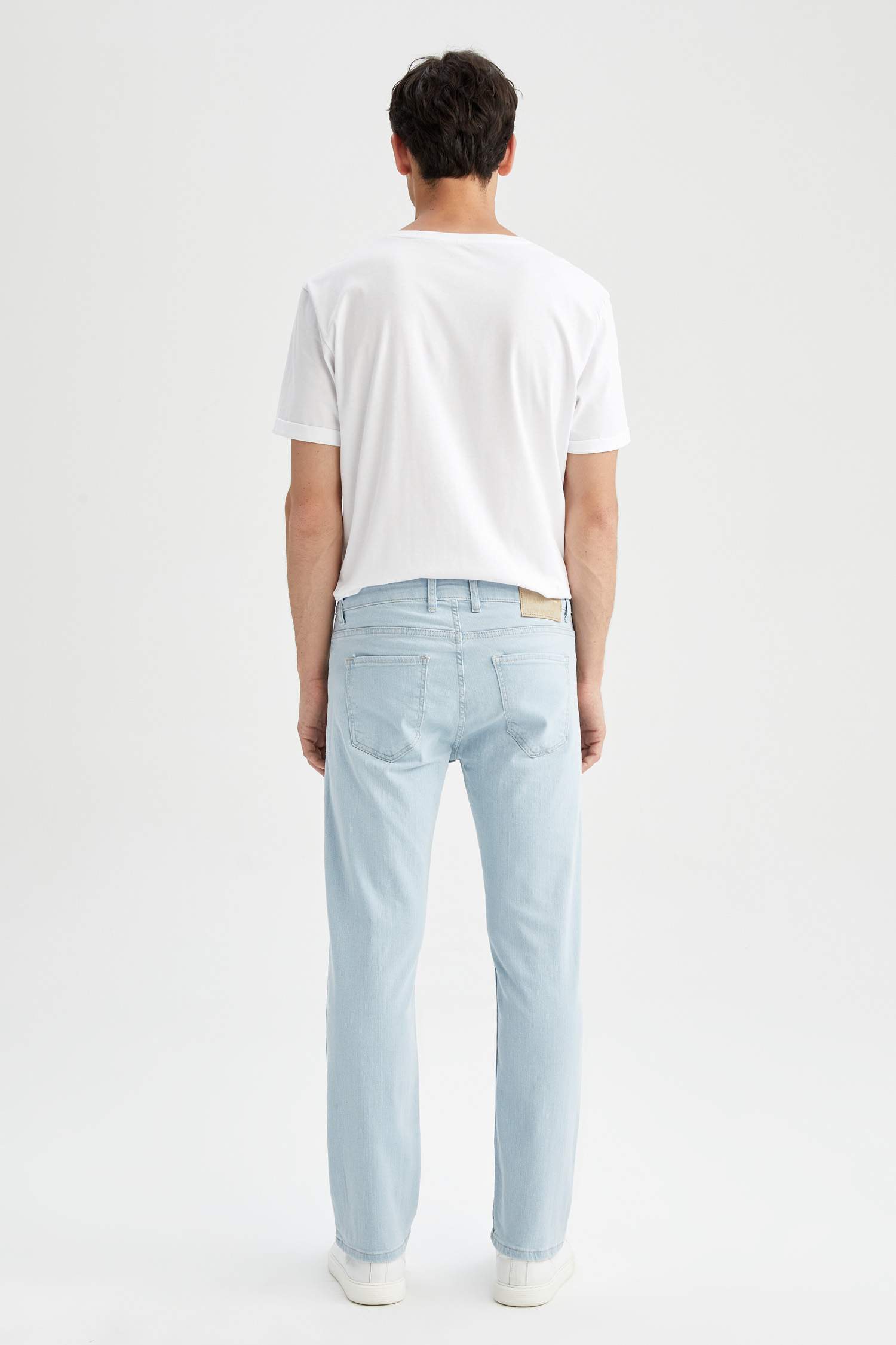 Джинсы стандартного кроя, Sergio