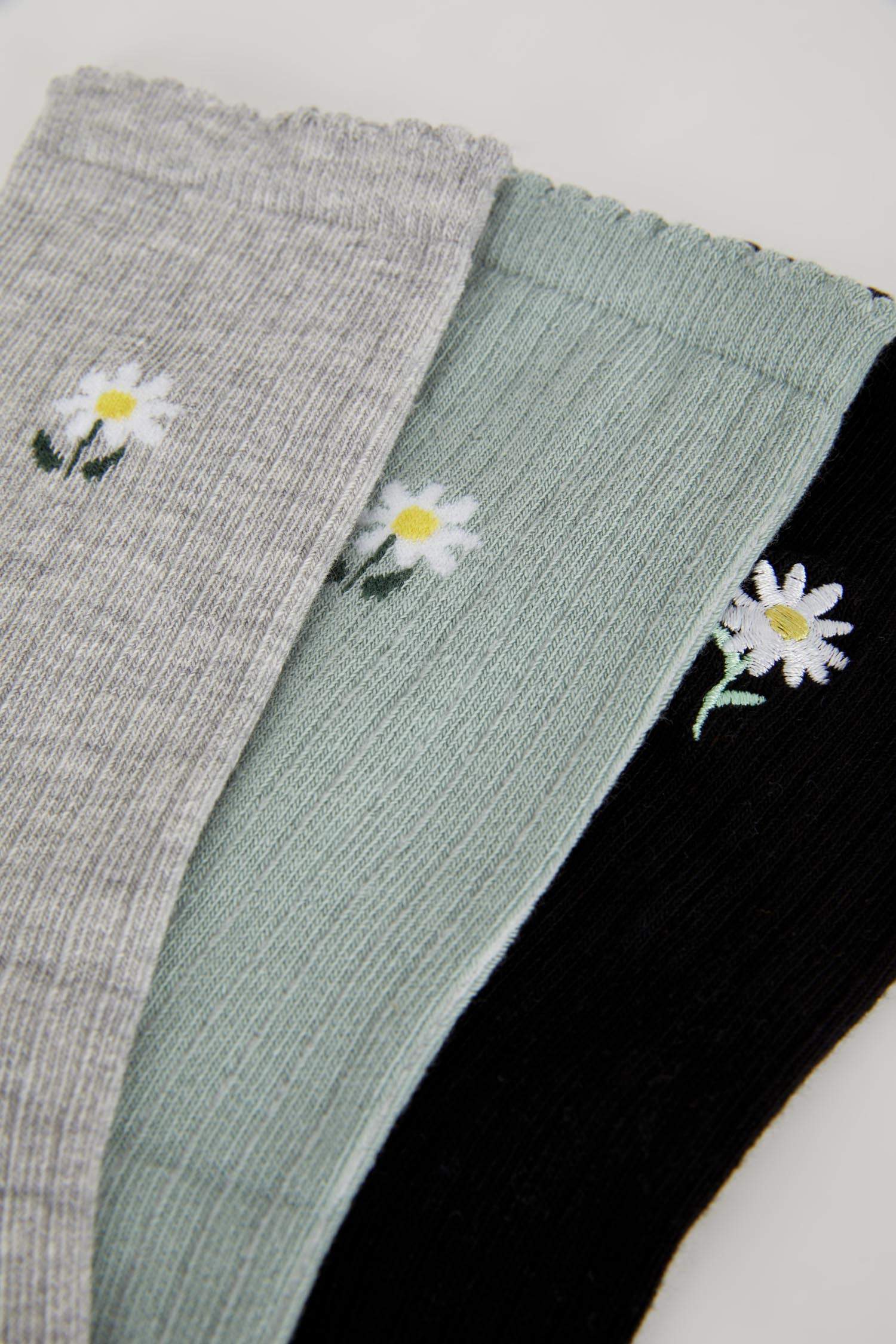 Kadın Çiçekli Nakış 3'lü Pamuklu Uzun Çorap