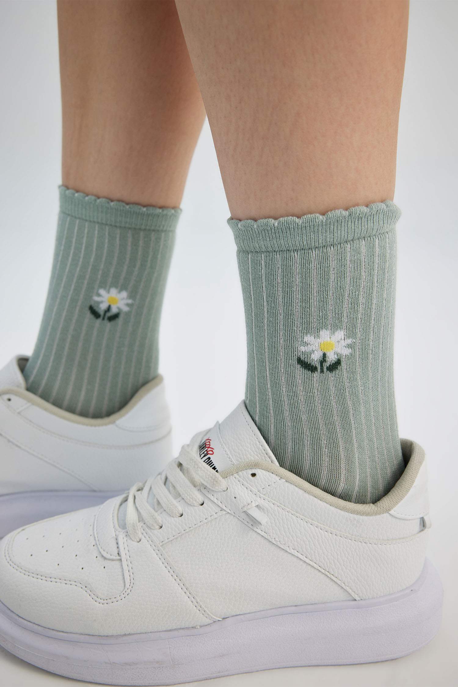 Kadın Çiçekli Nakış 3'lü Pamuklu Uzun Çorap