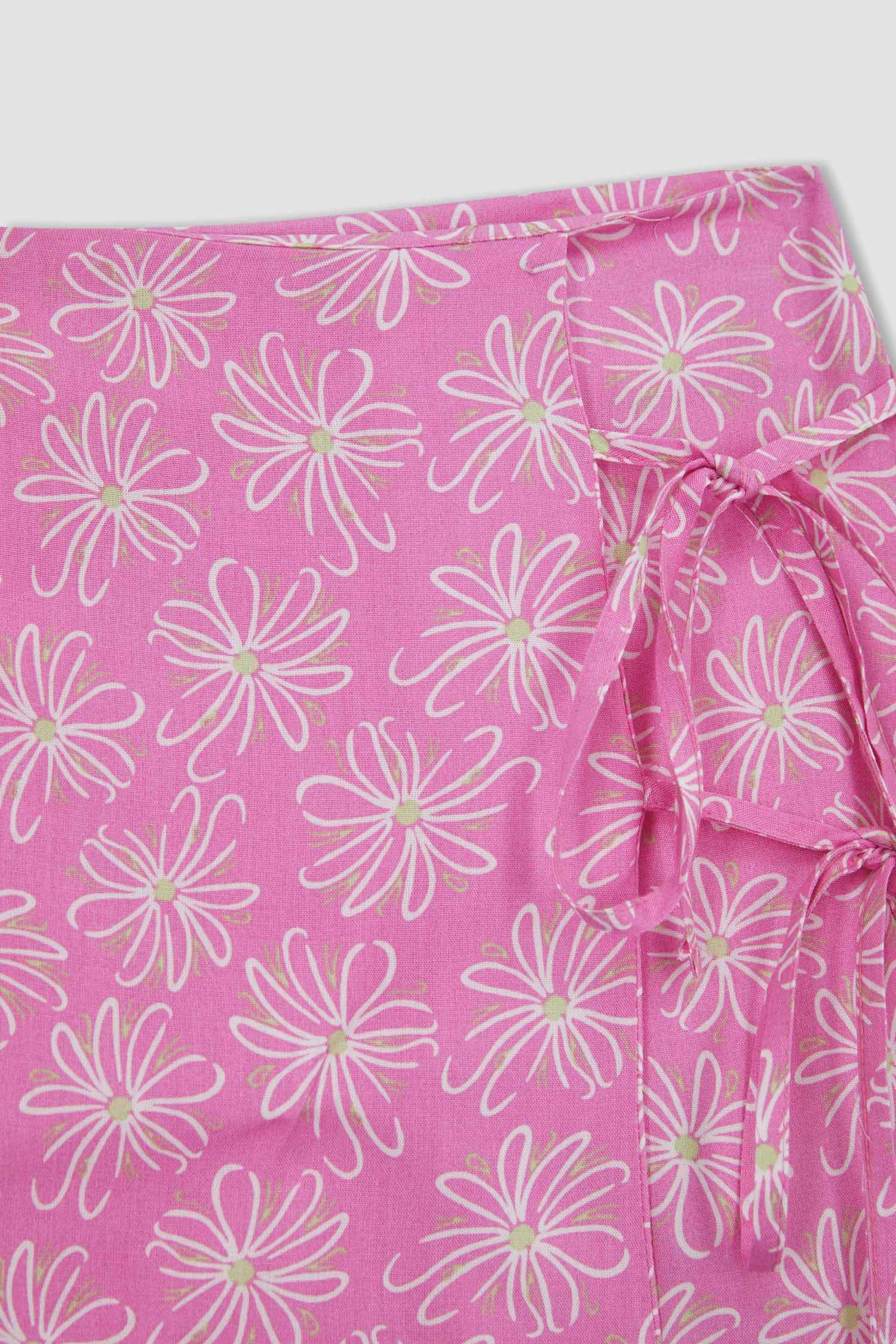 تنورة قصيرة