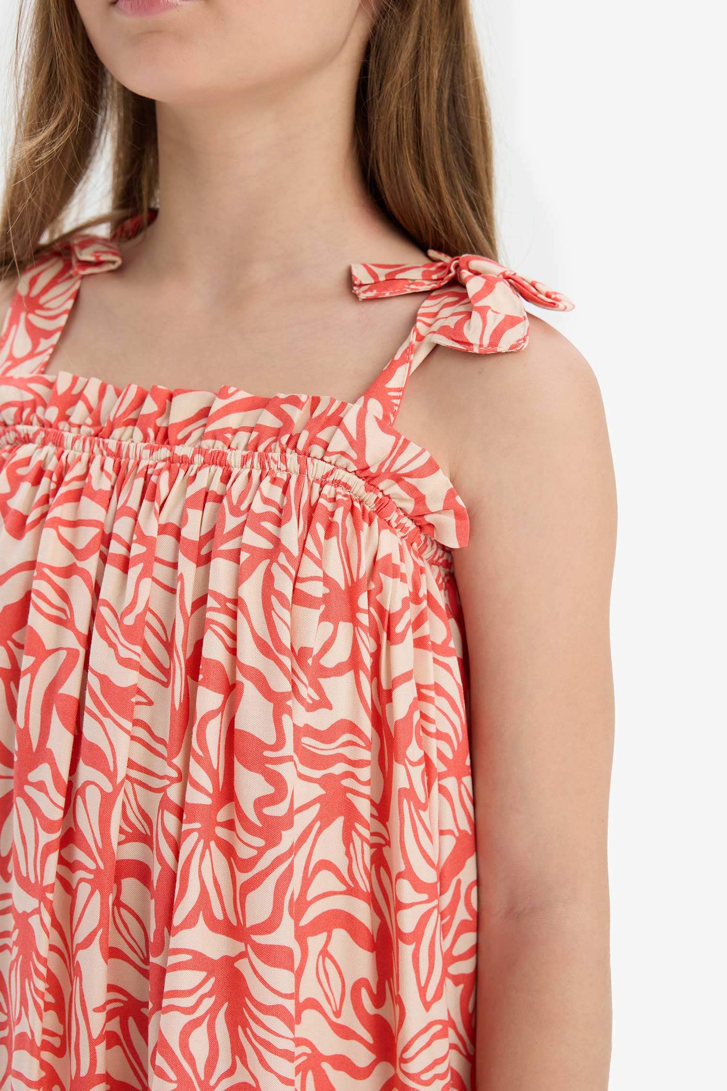 Robe fleurie avec bretelles pour fille