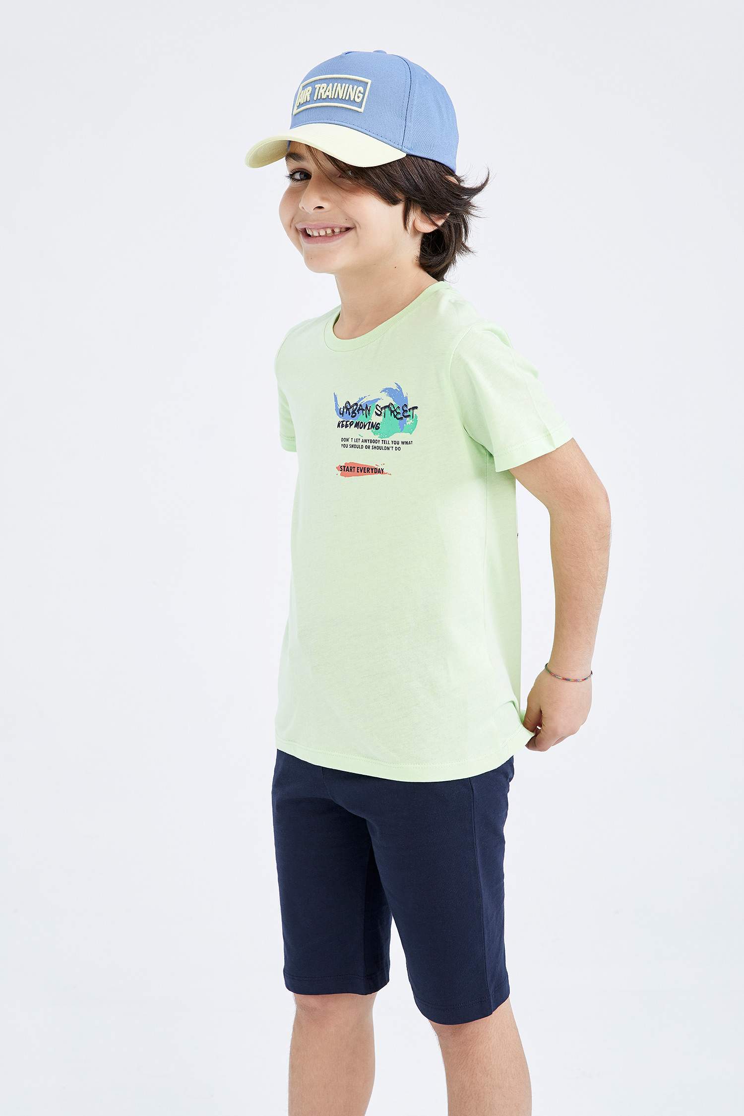 Ensemble short et t-shirt imprimé à manches courtes pour garçon