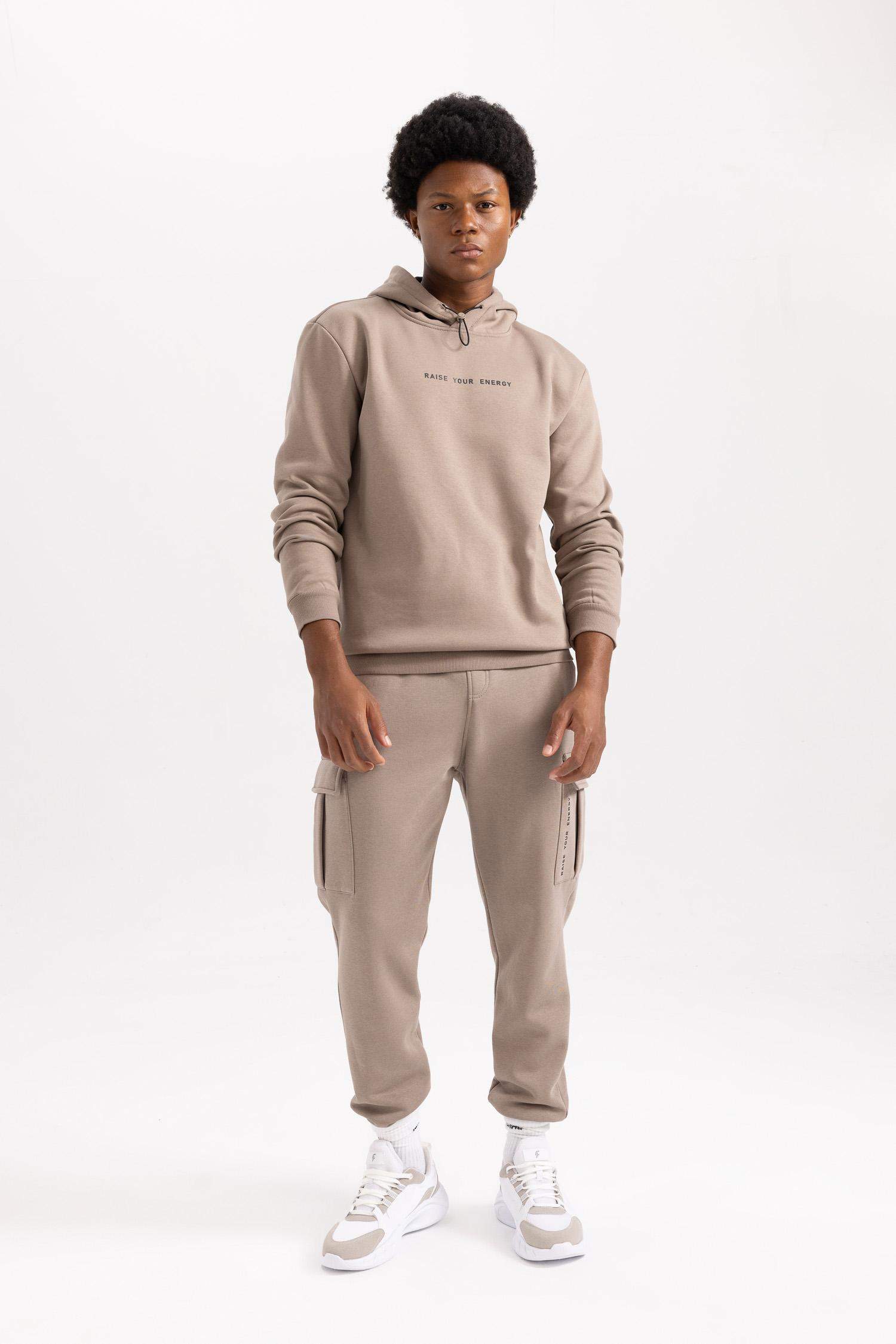 جوجر قماش سميك بقصة عادية من DefactoFit