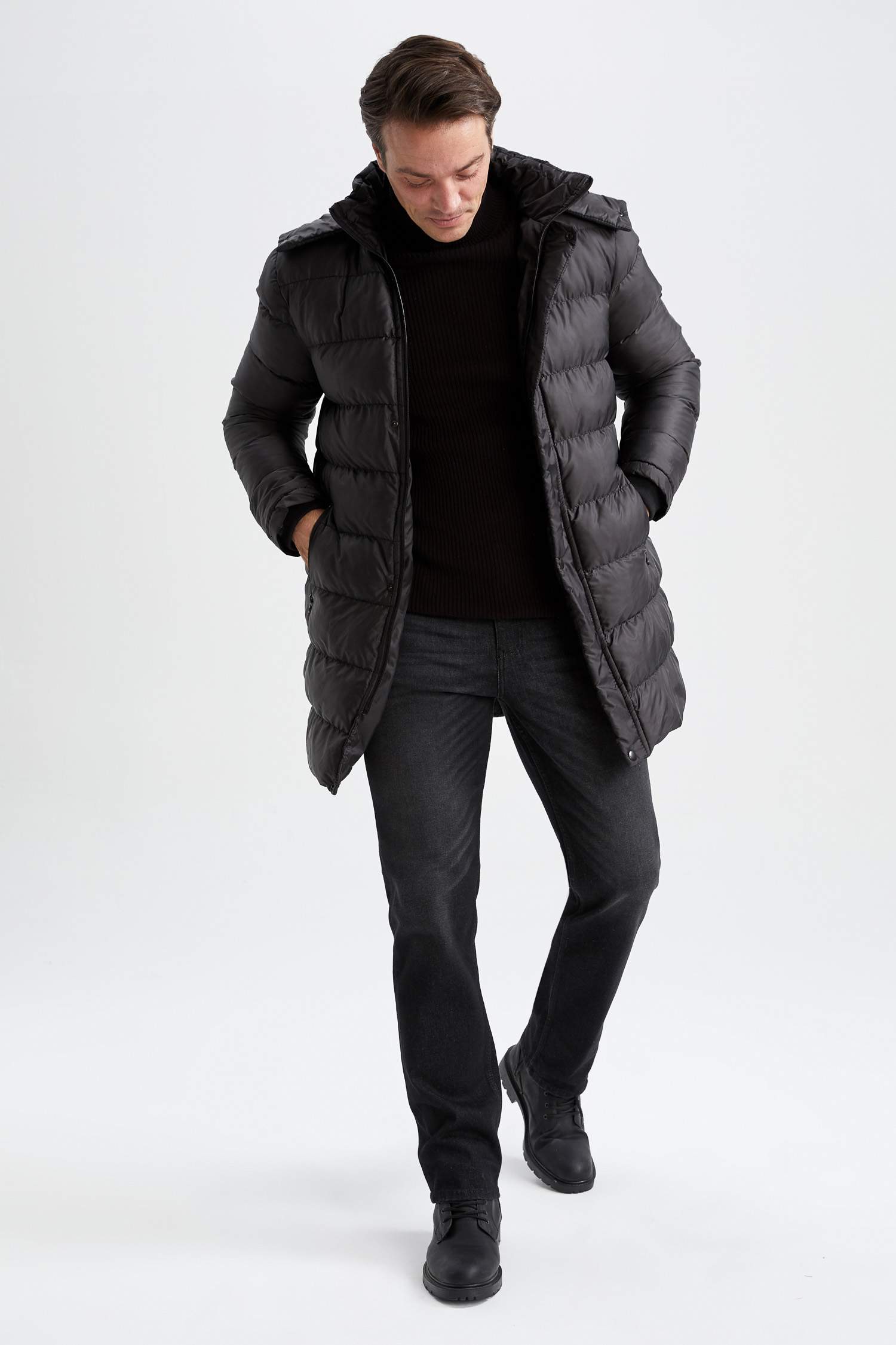 бас киімді Пальто