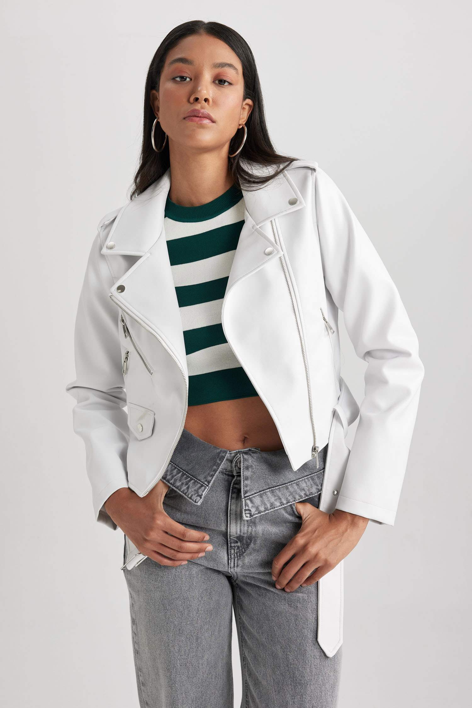 Su İtici Suni Deri Ceket Crop Kruvaze Yaka Fermuarlı Cepli Apoletli Mevsimlik Kemerli