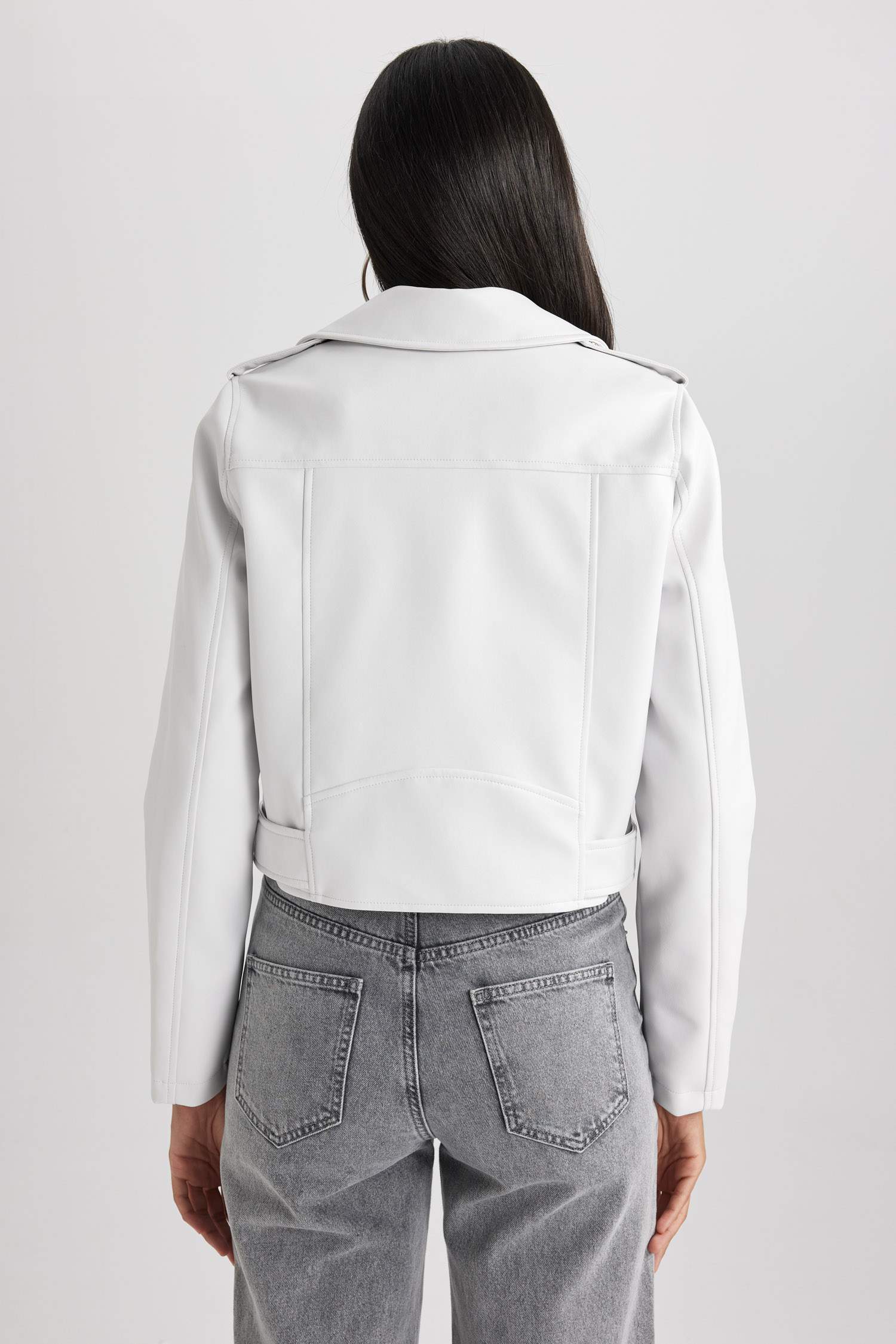 Su İtici Suni Deri Ceket Crop Kruvaze Yaka Fermuarlı Cepli Apoletli Mevsimlik Kemerli