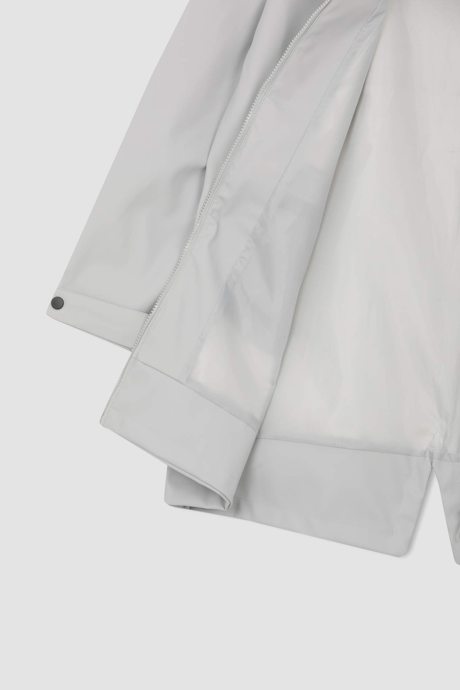 Дождевик водоотталкивающий с капюшоном