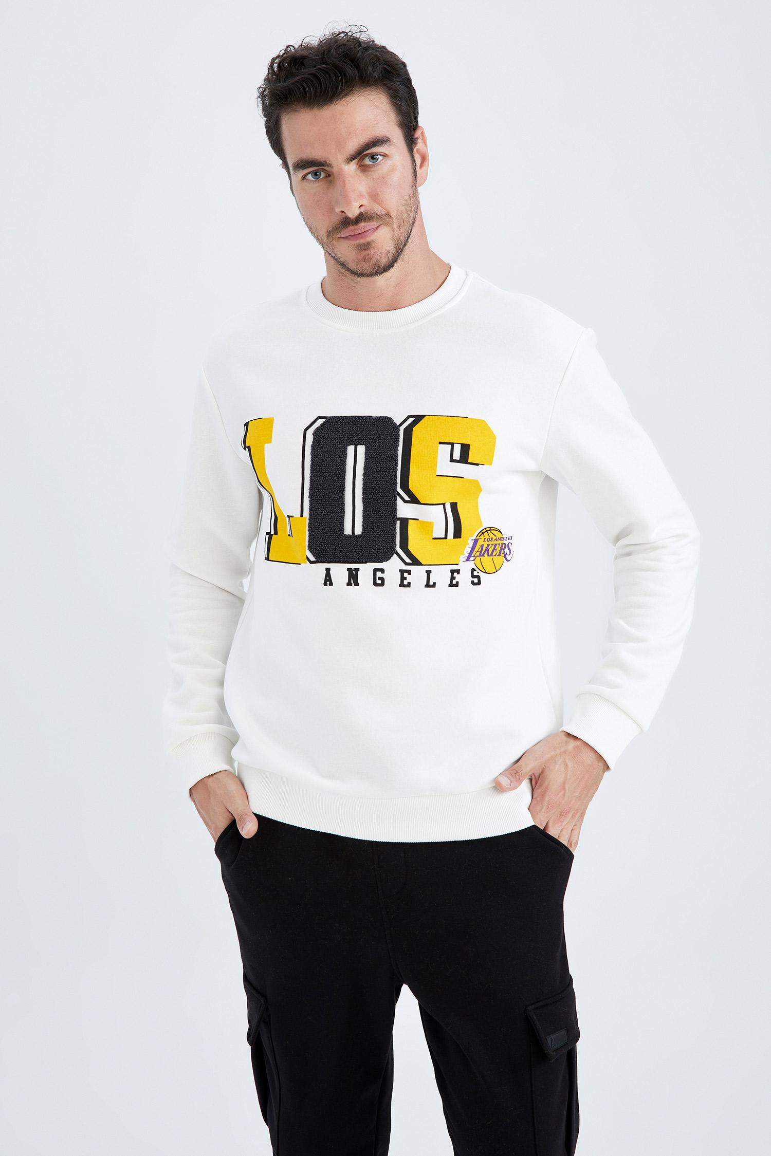 سويت شيرت قصة عادية من NBA Los Angeles Lakers