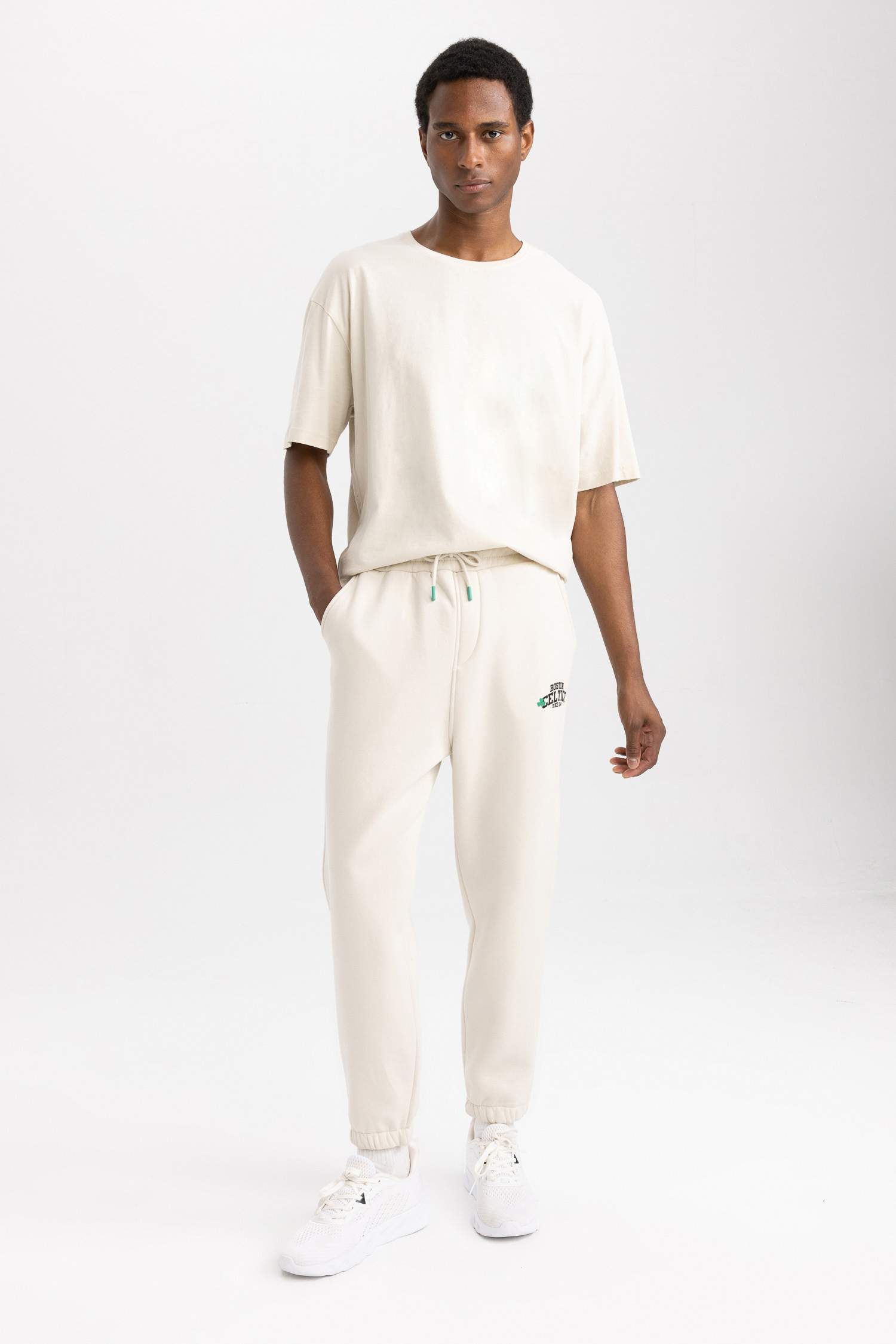 سروال رياضي قماش سميك قصة عادية من بوسطن سيلتكس