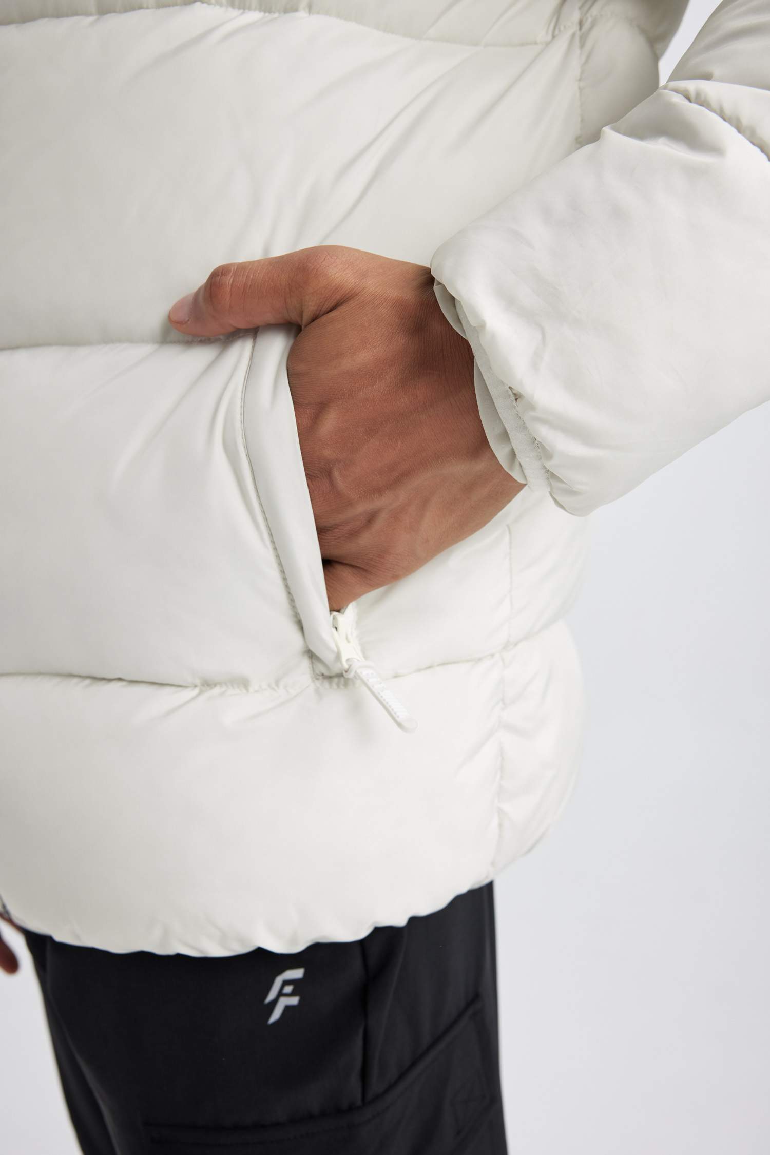 DeFactoFit Su İtici Şişme Mont Rüzgar Geçirmez Oversize Geniş Kalıp Fermuarlı Cepli