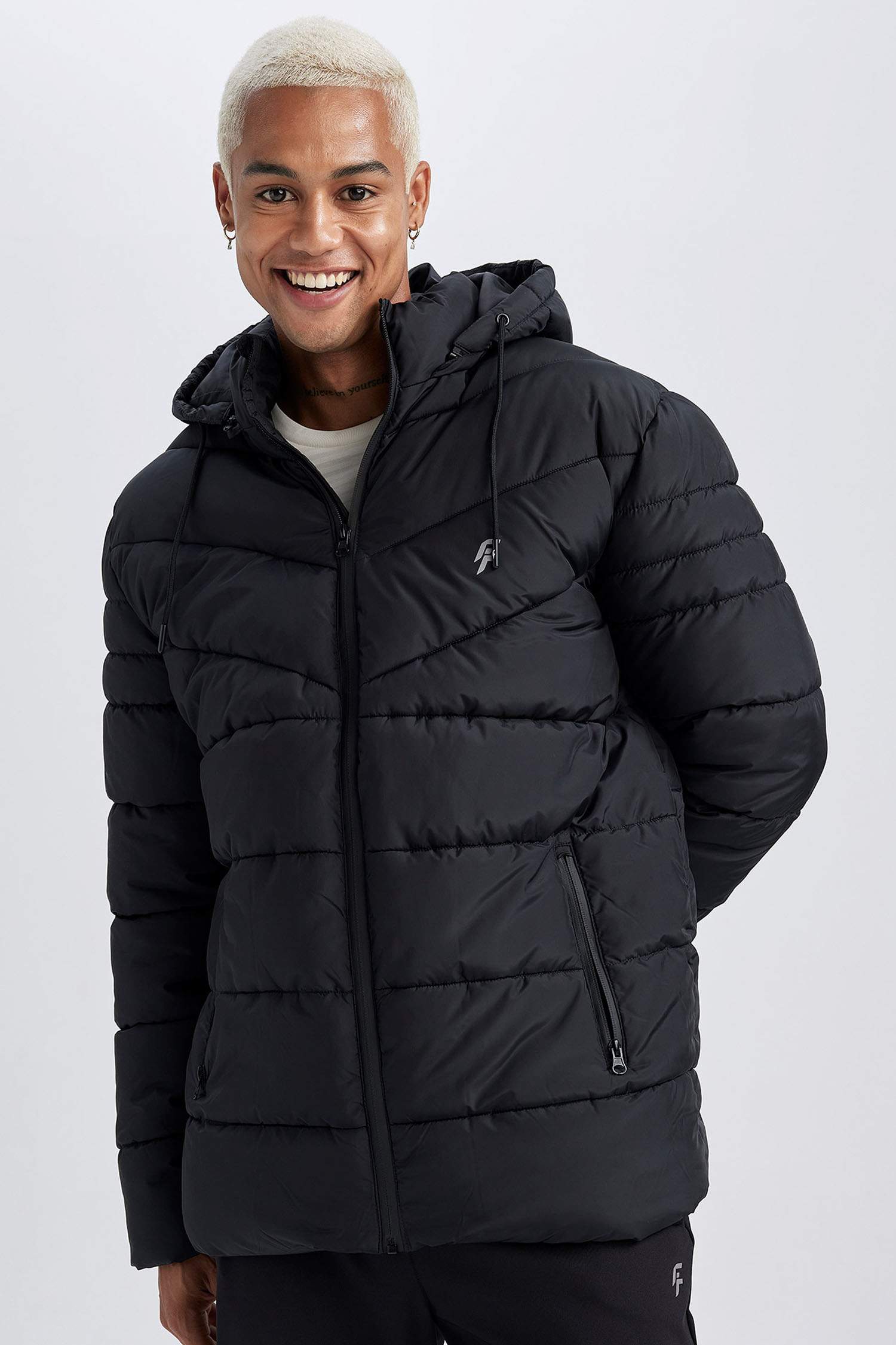 DeFactoFit  Su İtici Kapüşonlu Suni Kürklü Şişme Mont