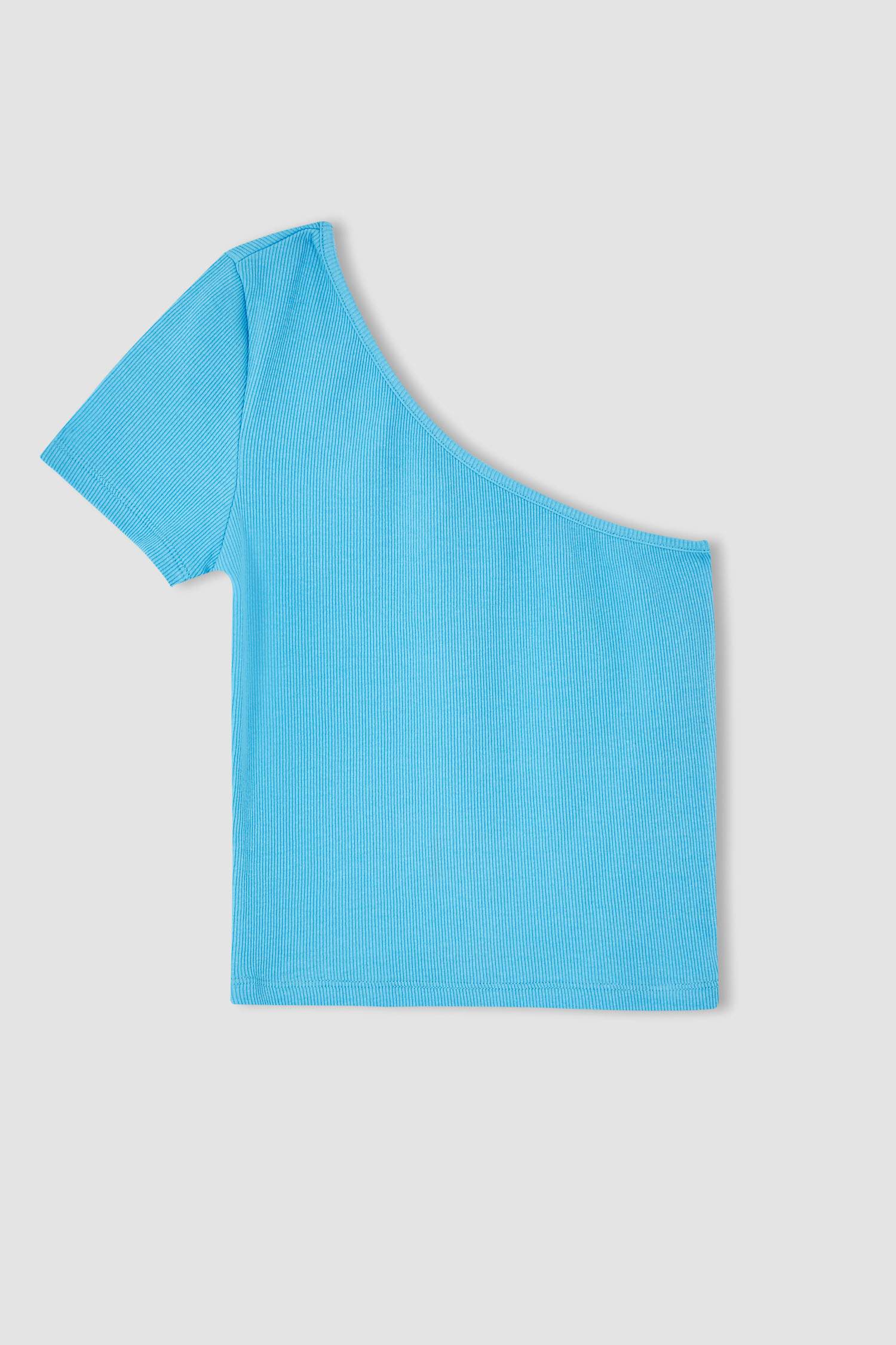 Футболка с коротким рукавом приталенного кроя с открытым плечом для женщин