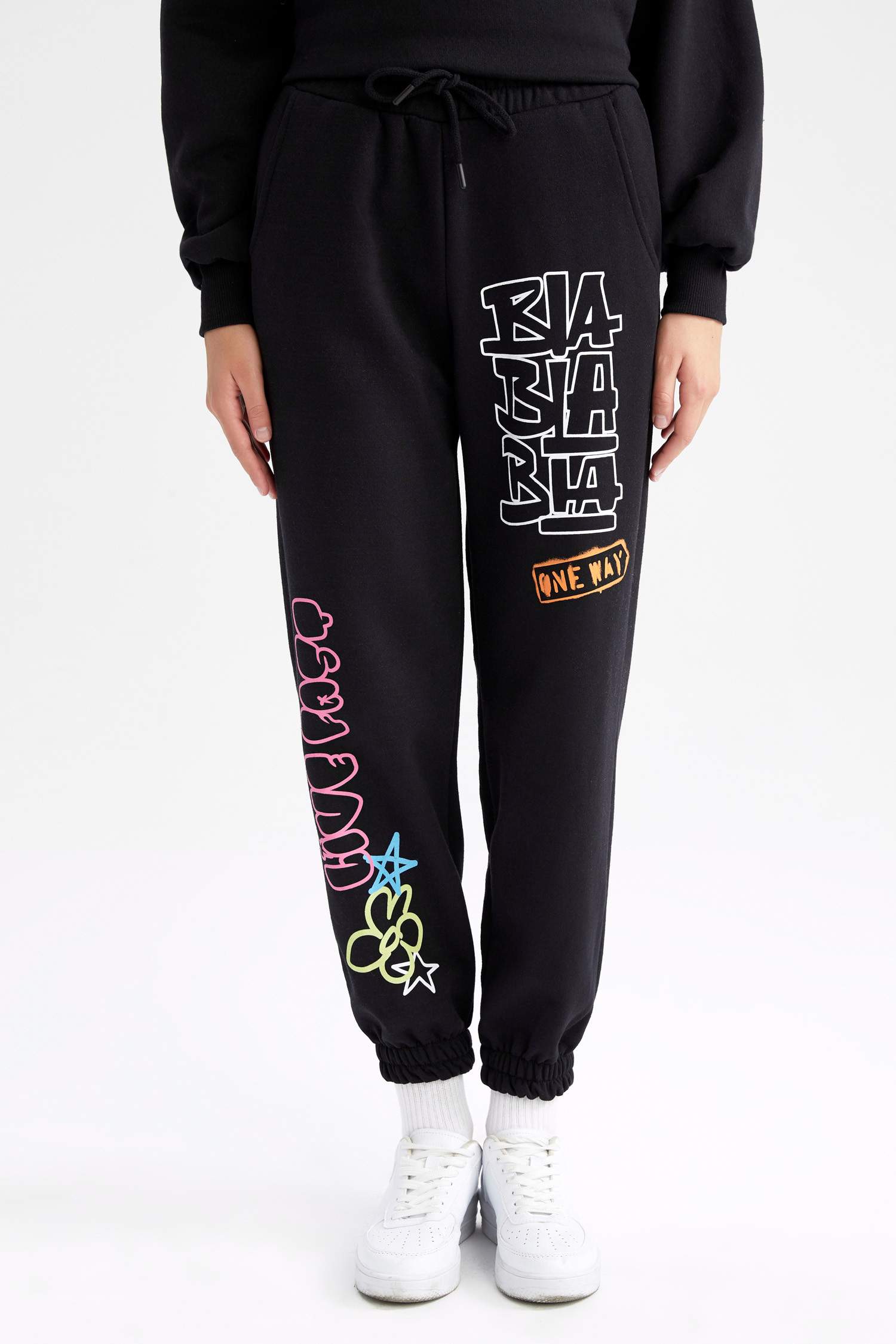 بنطلون سويت بانتس قصة فضاضة مطبوع