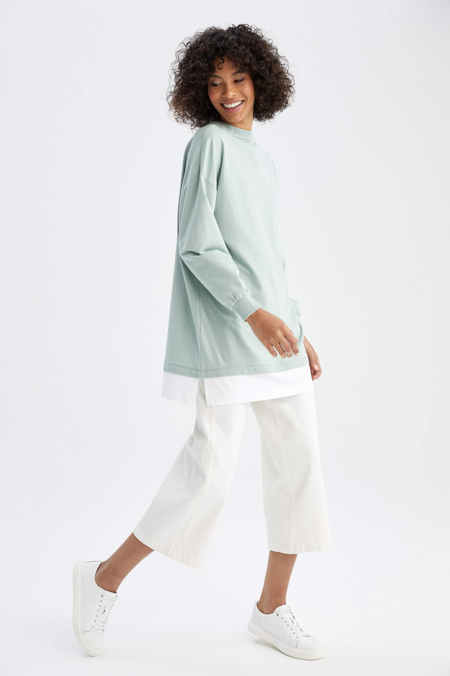 Short Wide Leg Trousers