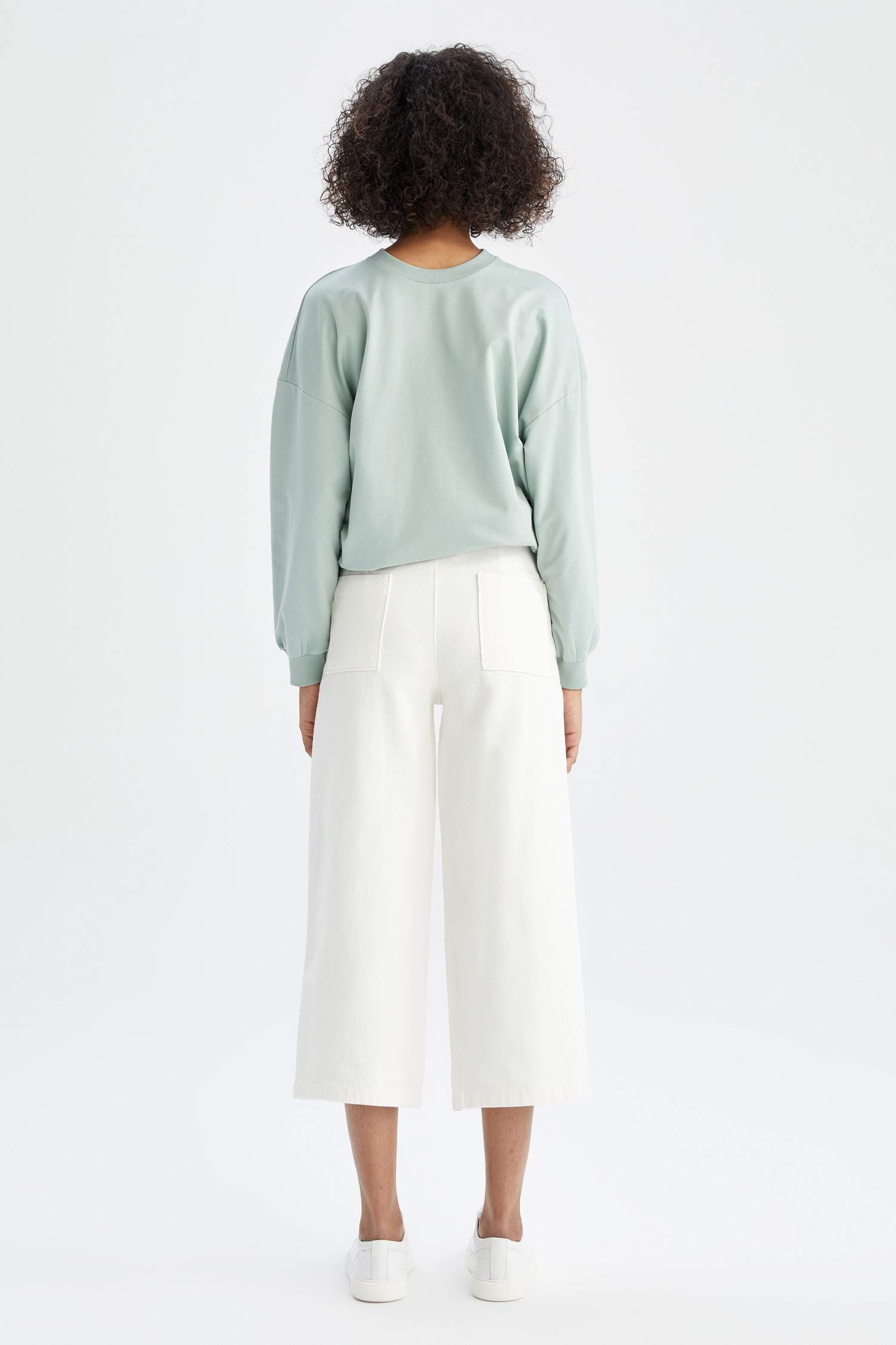 Short Wide Leg Trousers