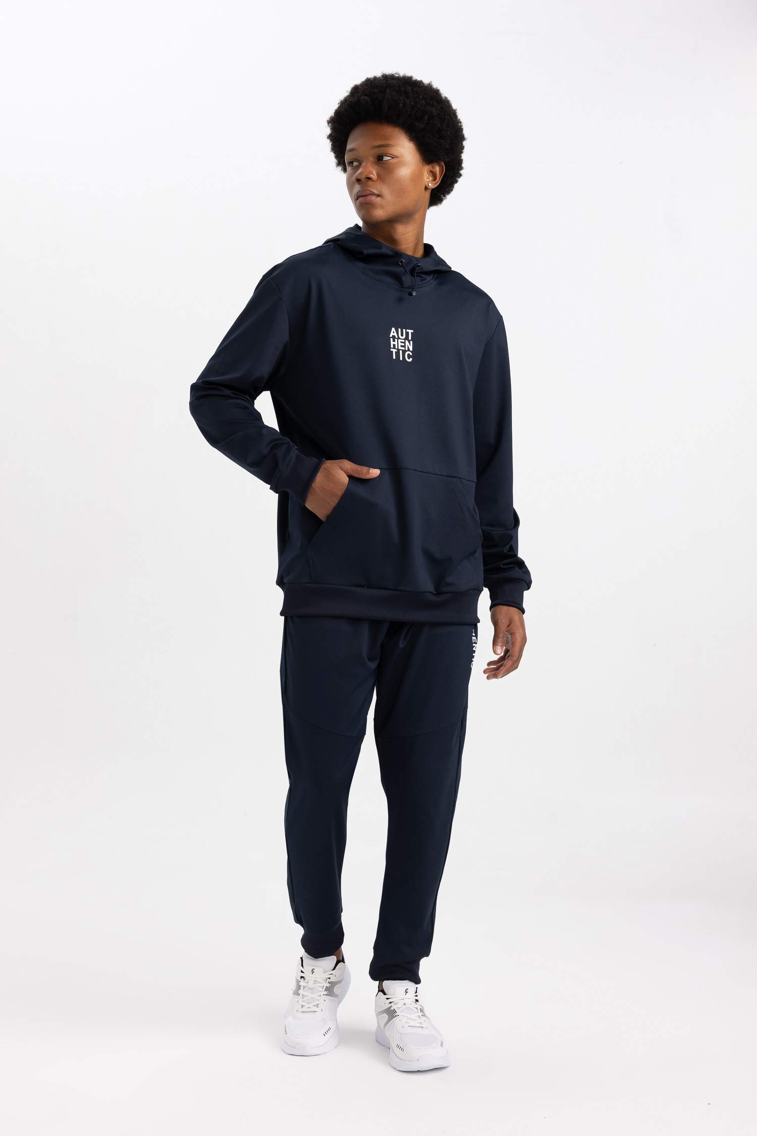 بنطلون بجامة رياضي بريميوم سليم فيت برجل مطاطي من DeFactoFit