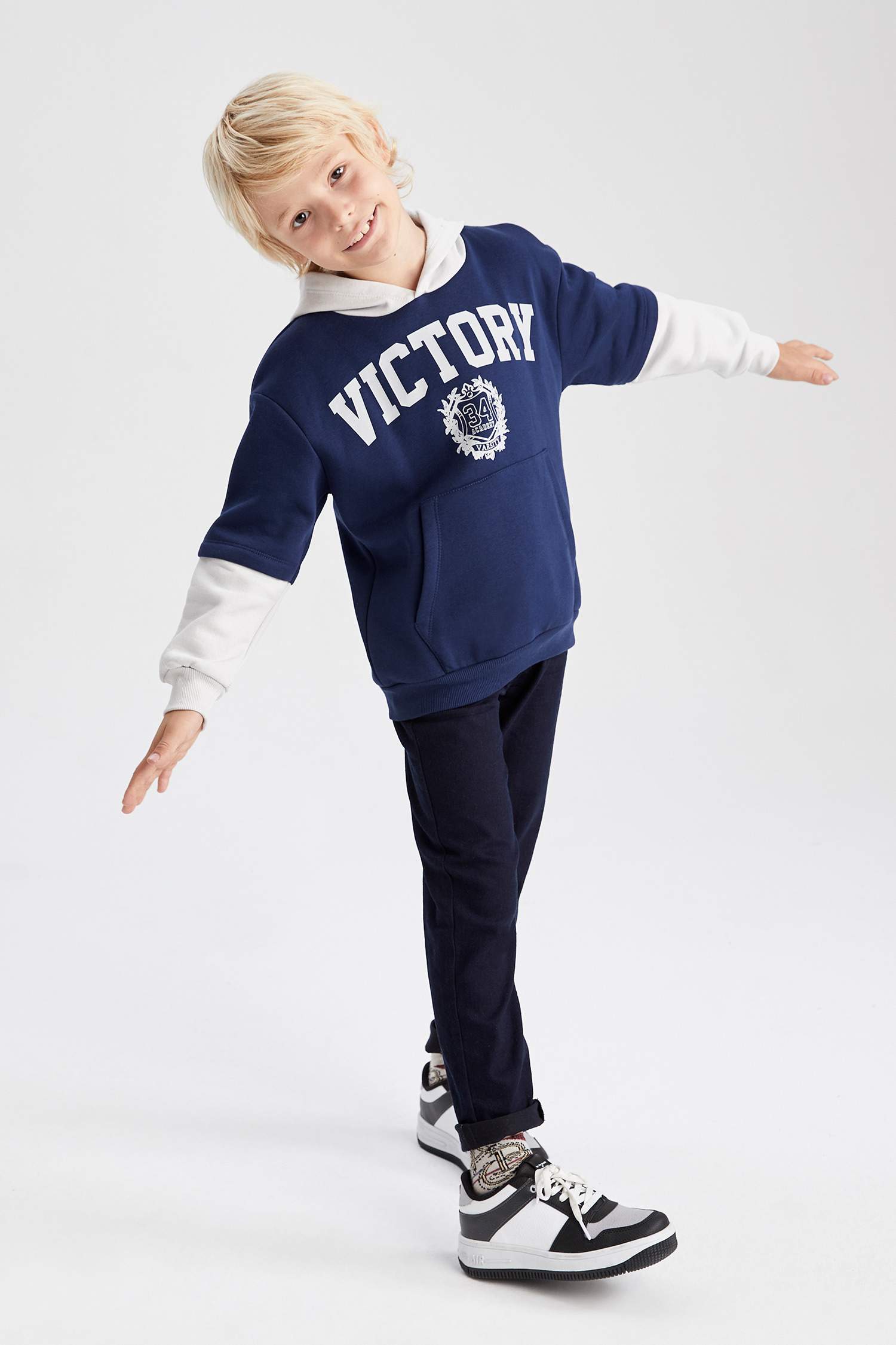 Штаны приталенного кроя