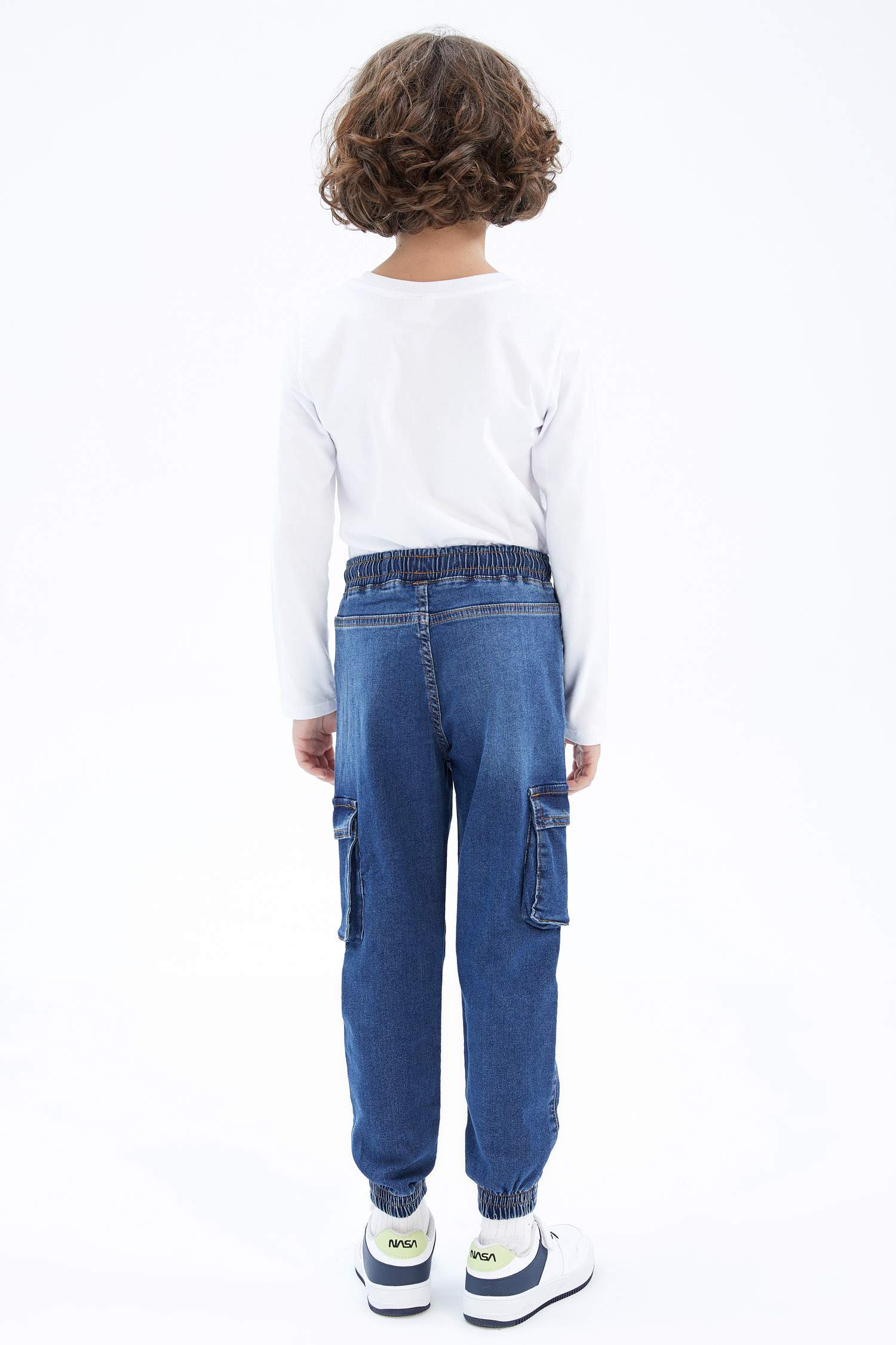 Джинсы джоггеры с карманами для мальчиков