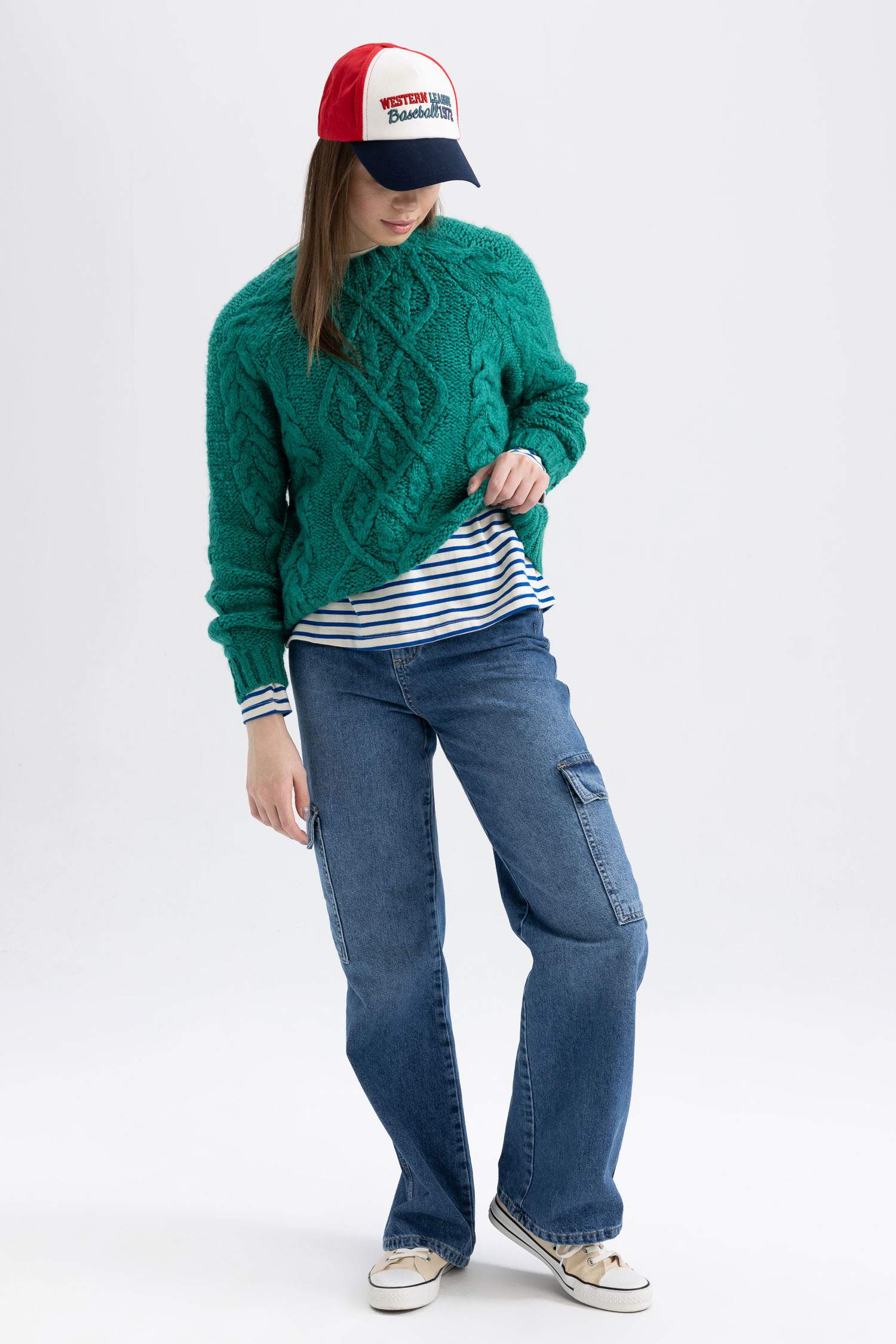 بلوفر قصة عادية برقبة مدورة