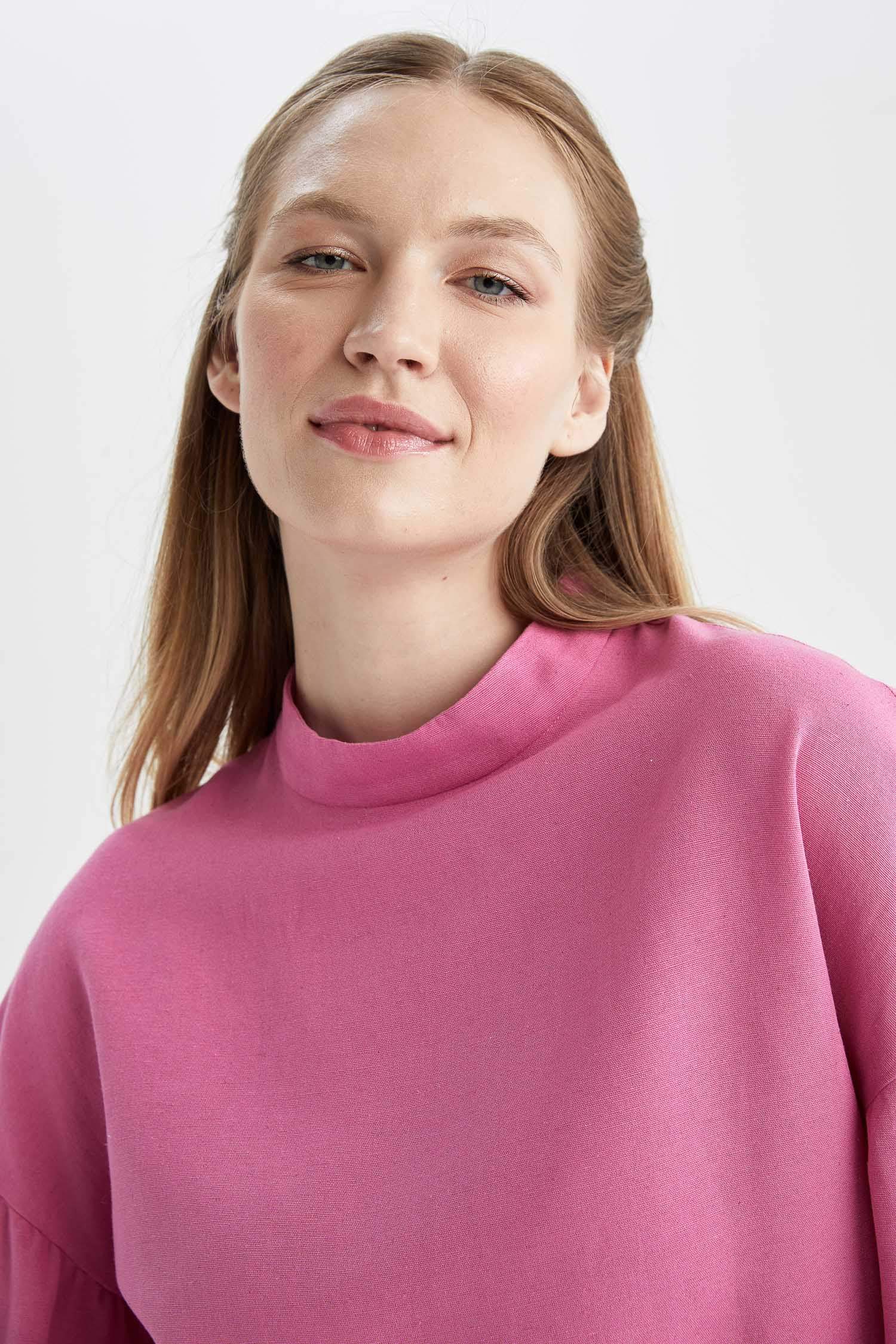 Туника с длинным рукавом стандартного кроя с воротником стойкой