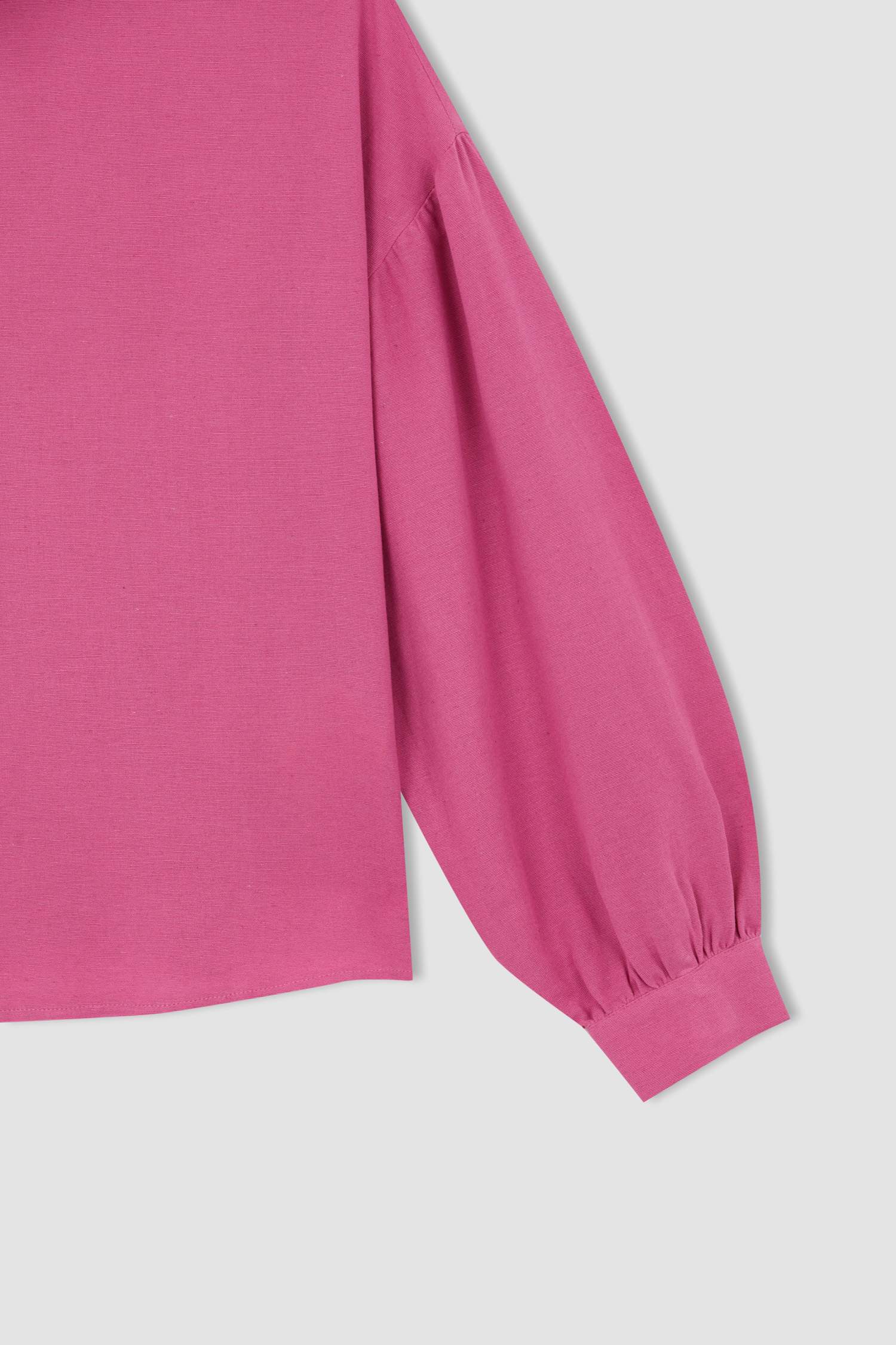 Туника с длинным рукавом стандартного кроя с воротником стойкой