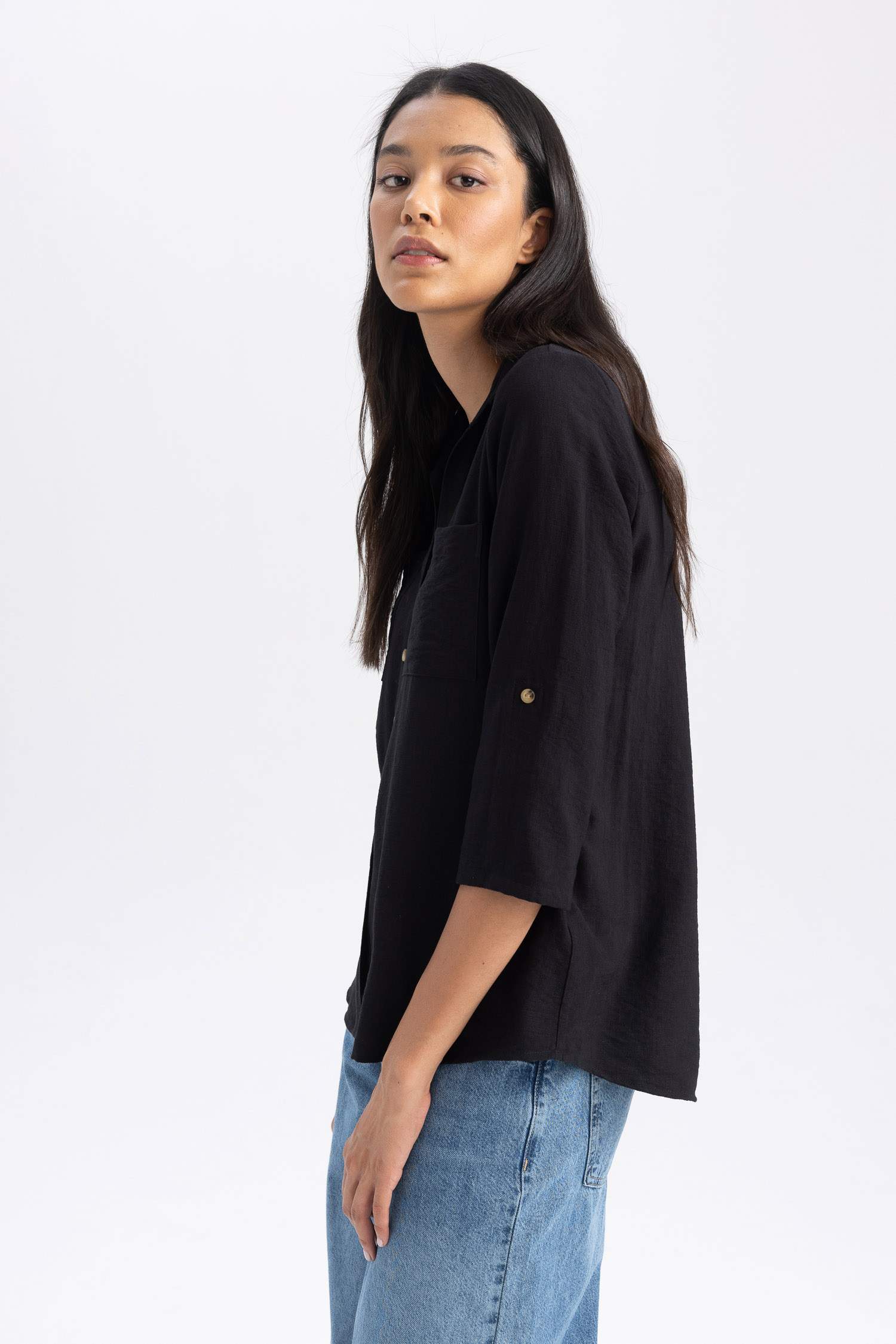 قميص كم طويل قصة عادية