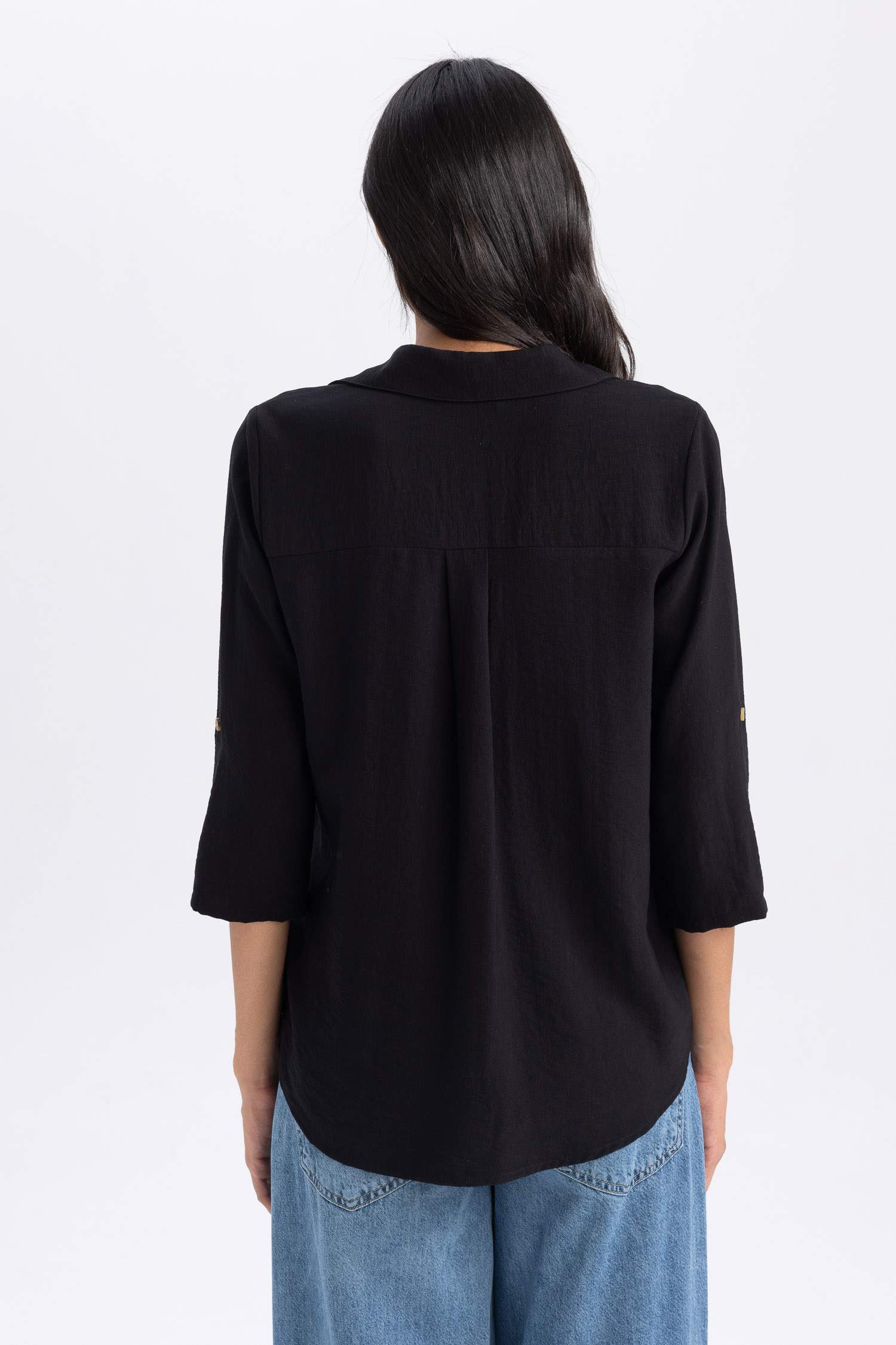 قميص كم طويل قصة عادية