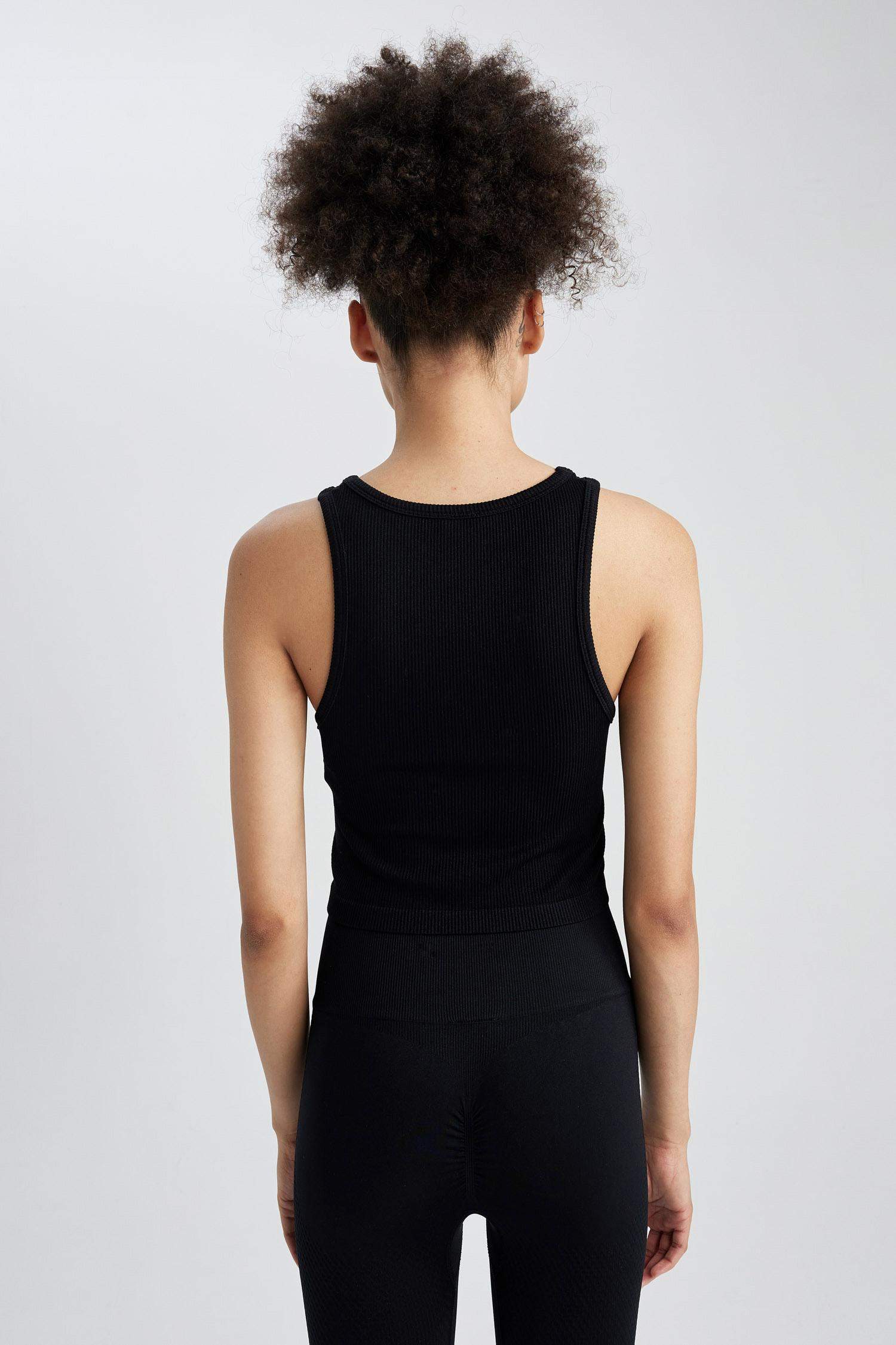 Әйелдерге дөңгелек жаға Ішкөйлек