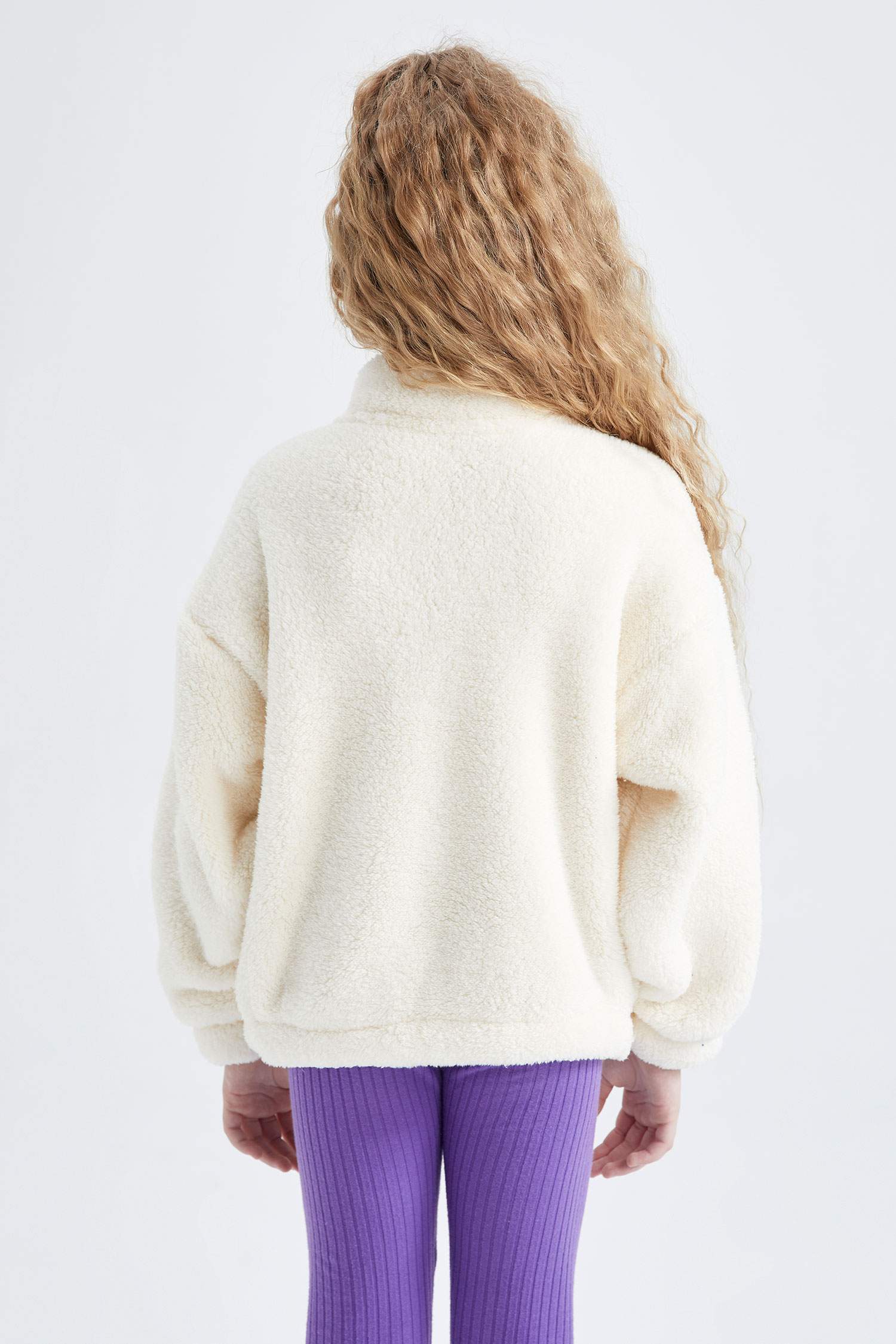 سويت شيرت قصة عادية بياقة عالية بنصف سحاب ببطانة ناعمة