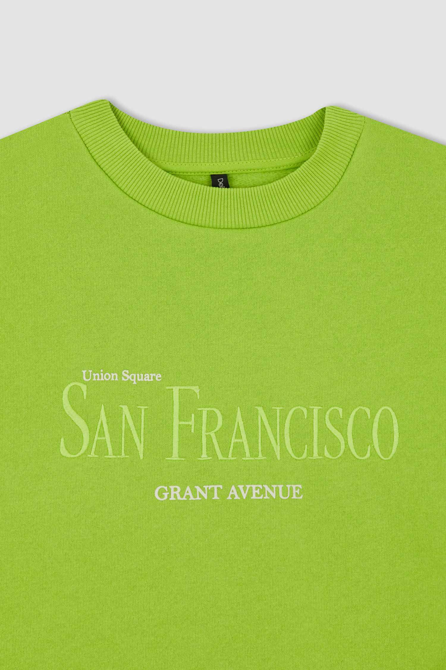 Green WOMAN Regular Fit Printed Long Sleeve Sweatshirt 2665540 DeFacto