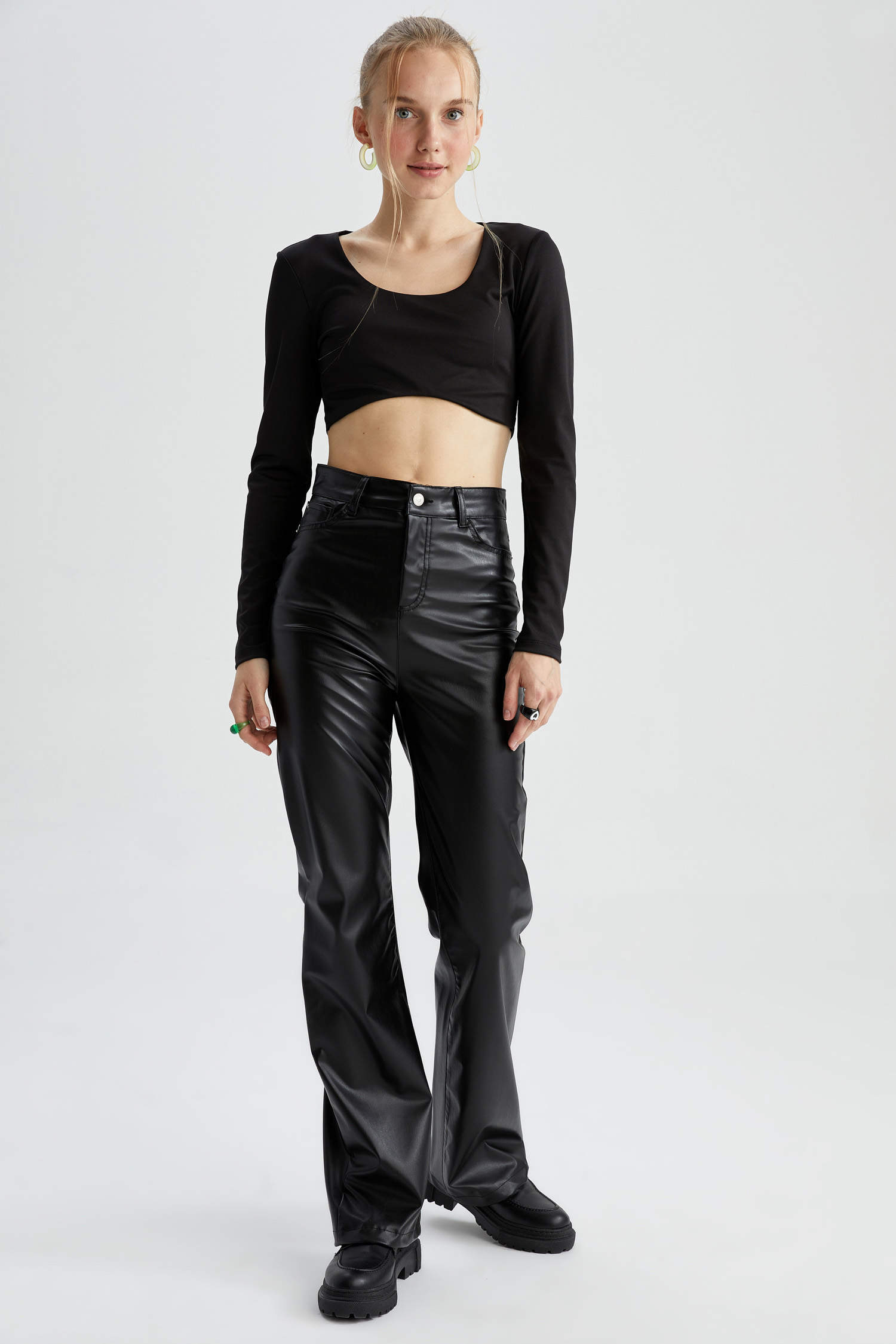 Black WOMEN Wide Leg With Pockets Faux Leather Trousers 2671067 | DeFacto