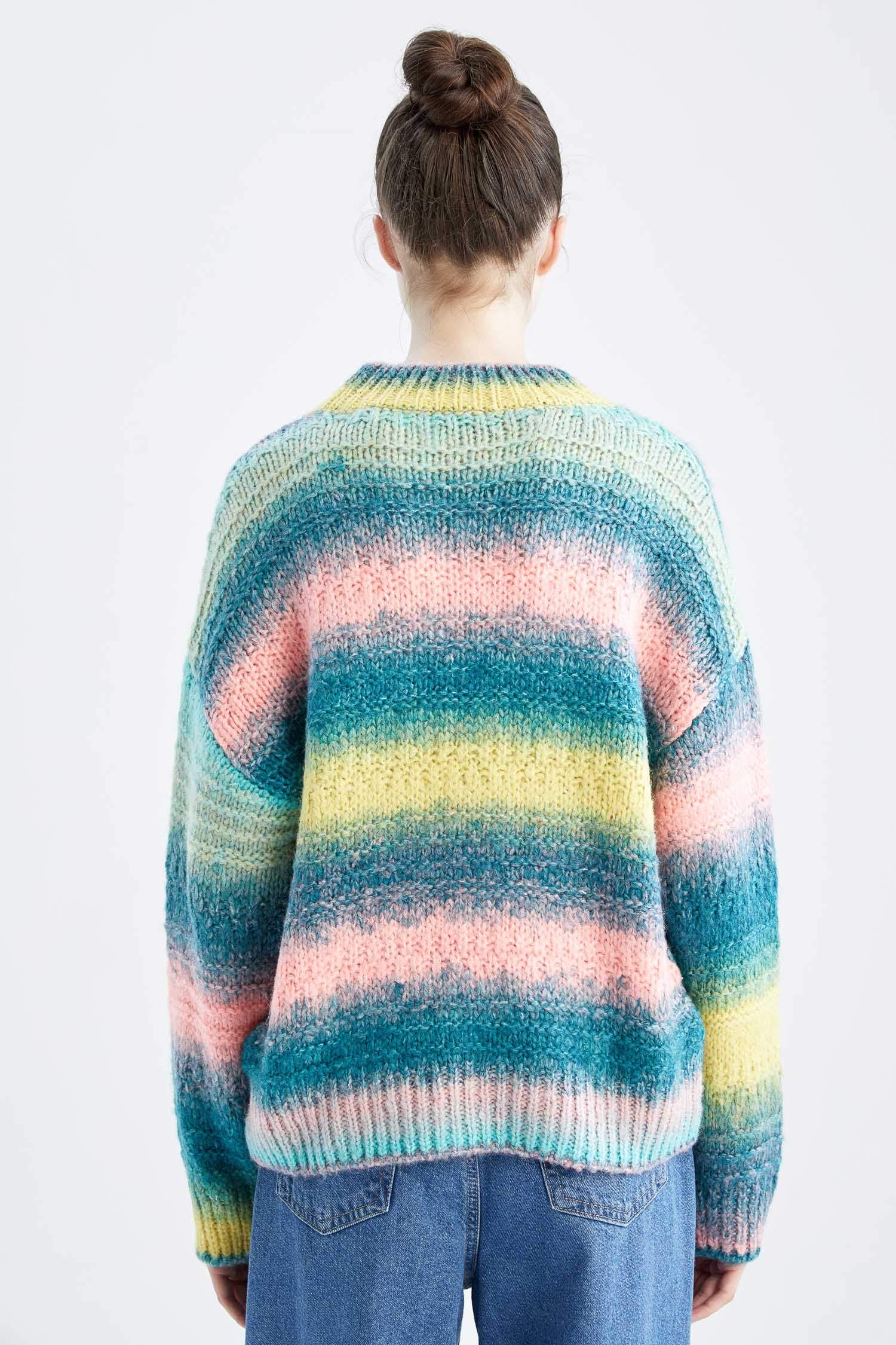 Oversize Geniş Kalıp Yarım Balıkçı Yaka Kazak