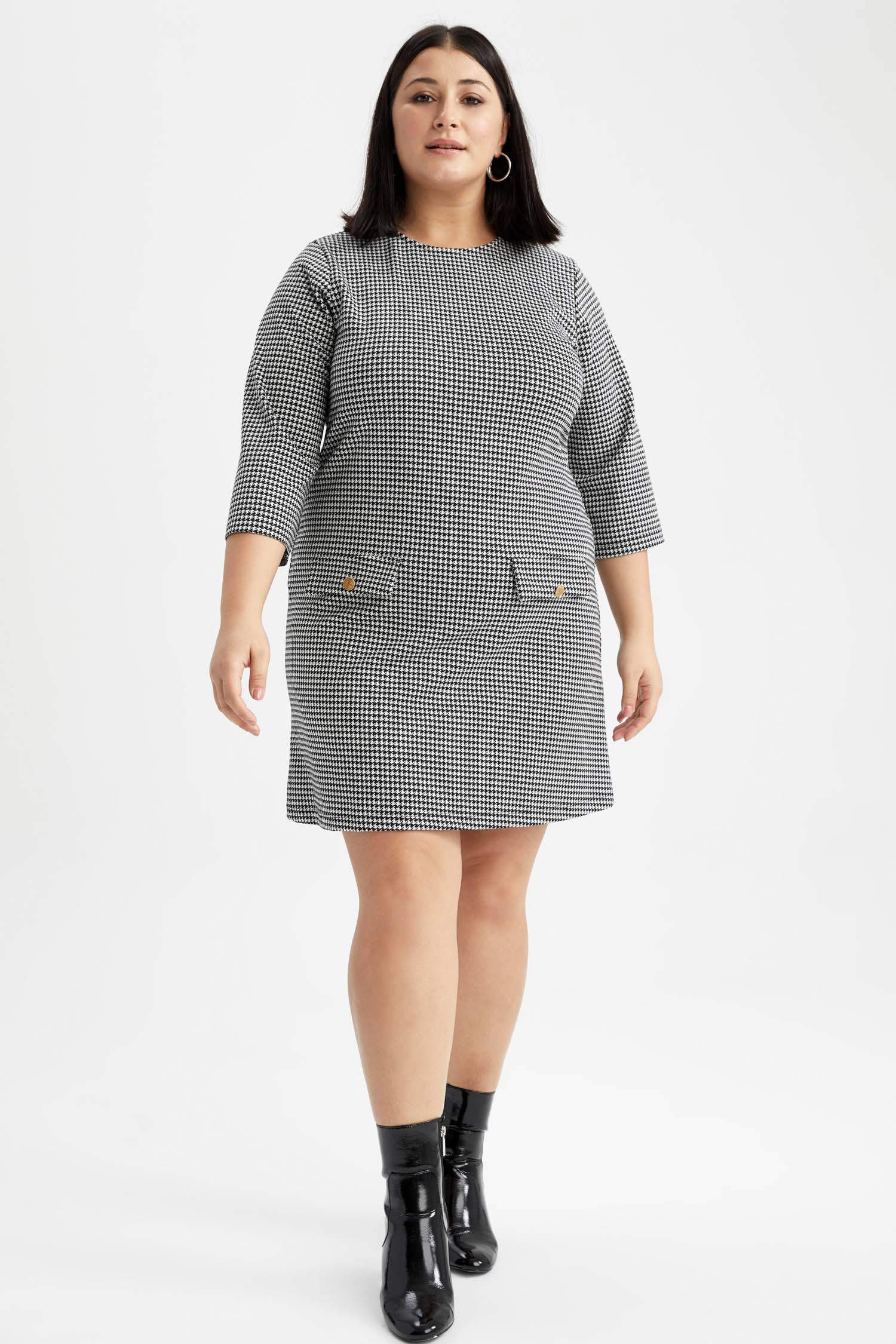 فستان ميدي كاروهات نص كم  قصة A مقاس كبير