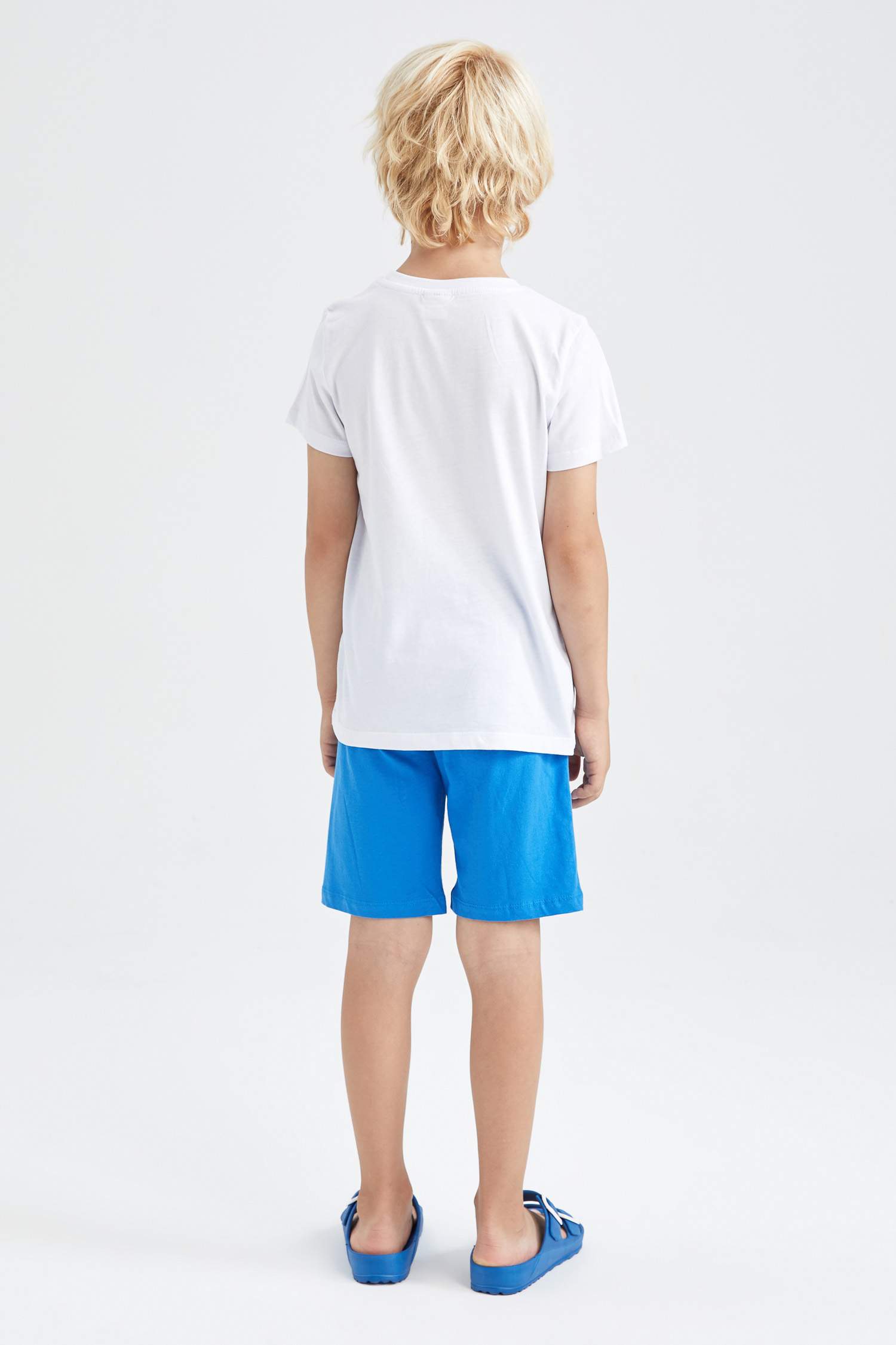 طقم ولادي شورت وتي شيرت مطبوع - قطعتين