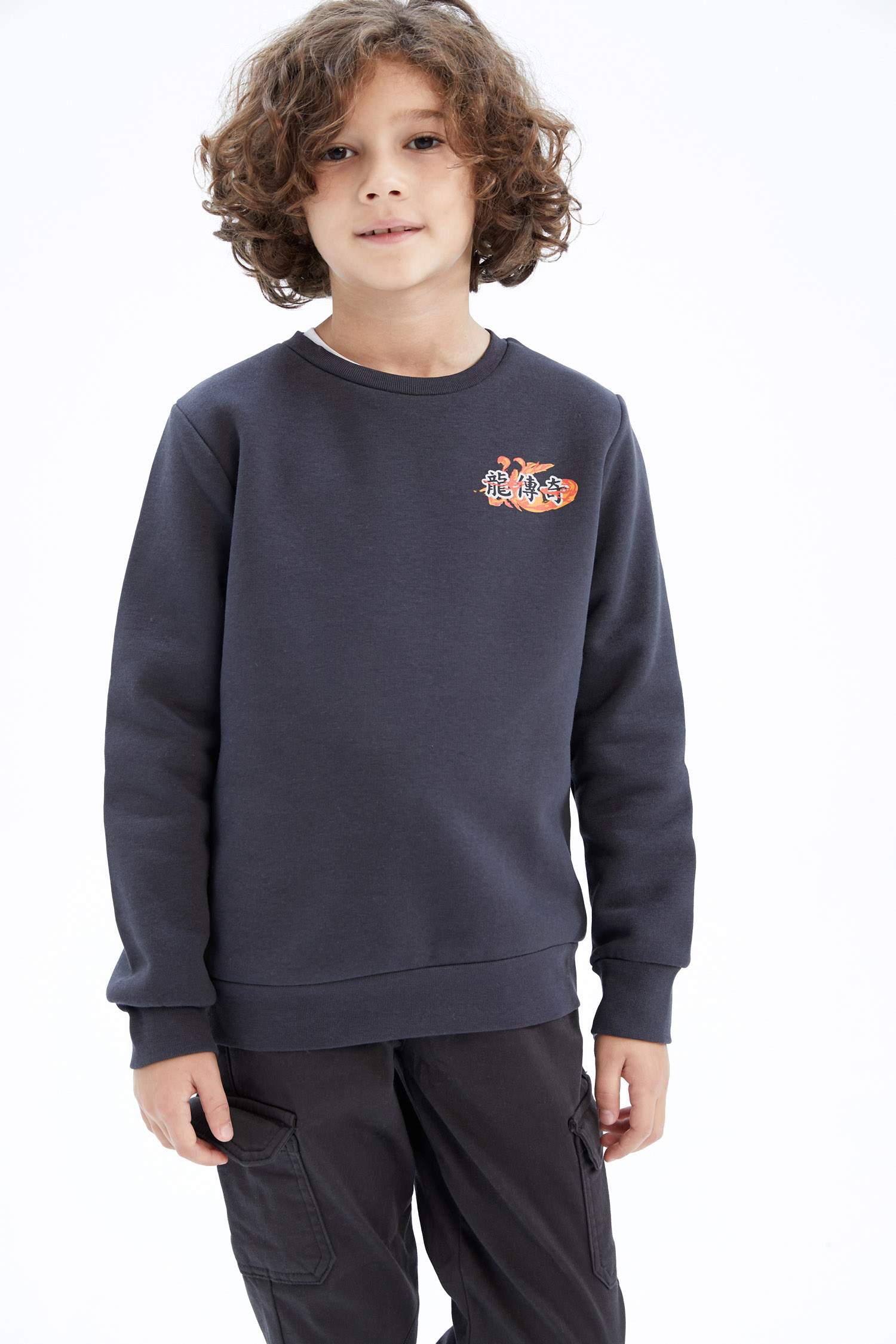 سويت شيرت ولادي بيافة مستديرة